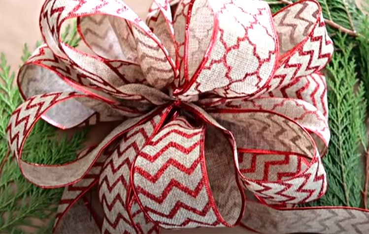 Making Wreath Gift Toppers - Say Yes