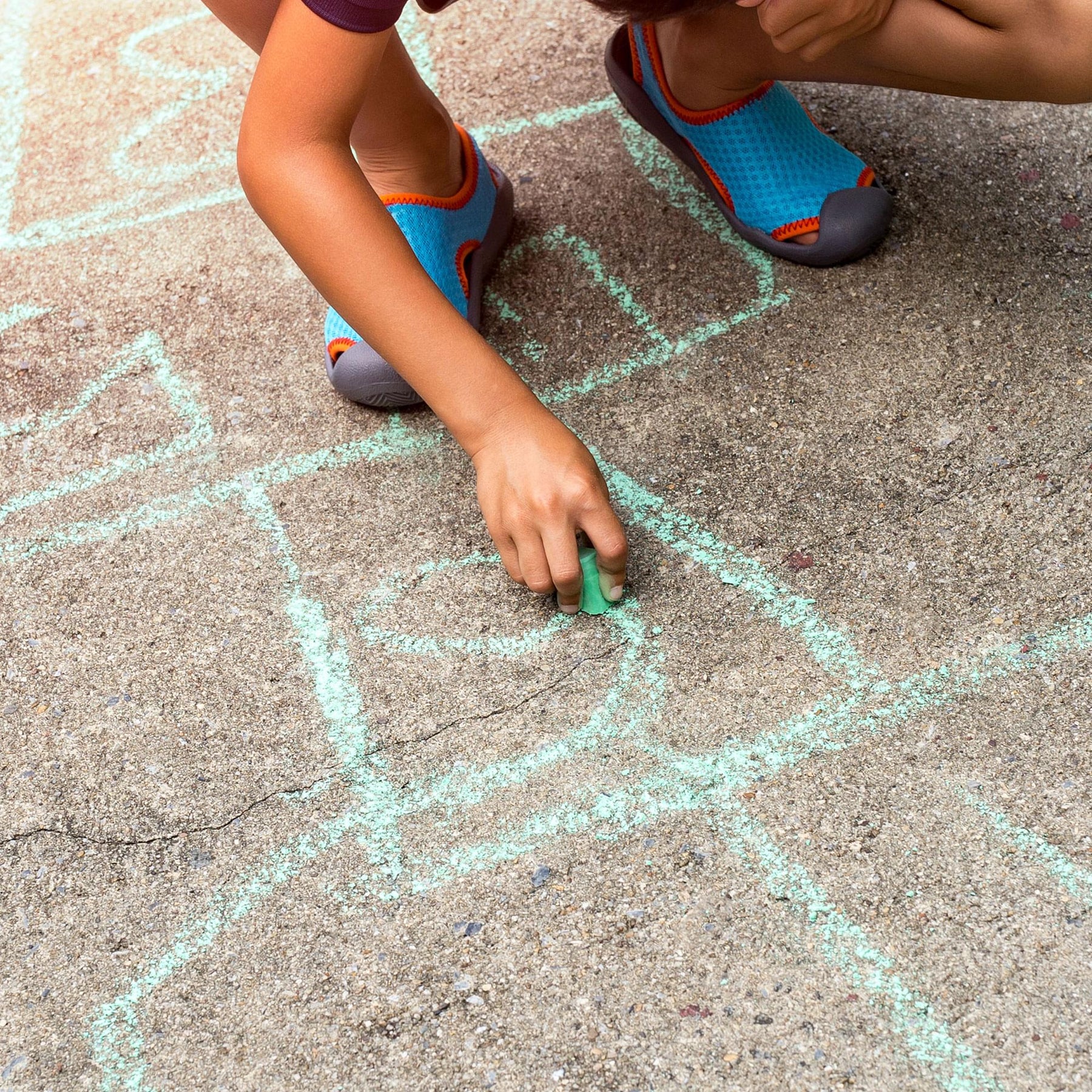 Jumbo Washable Sidewalk Chalk | 20 Piece Bucket Set