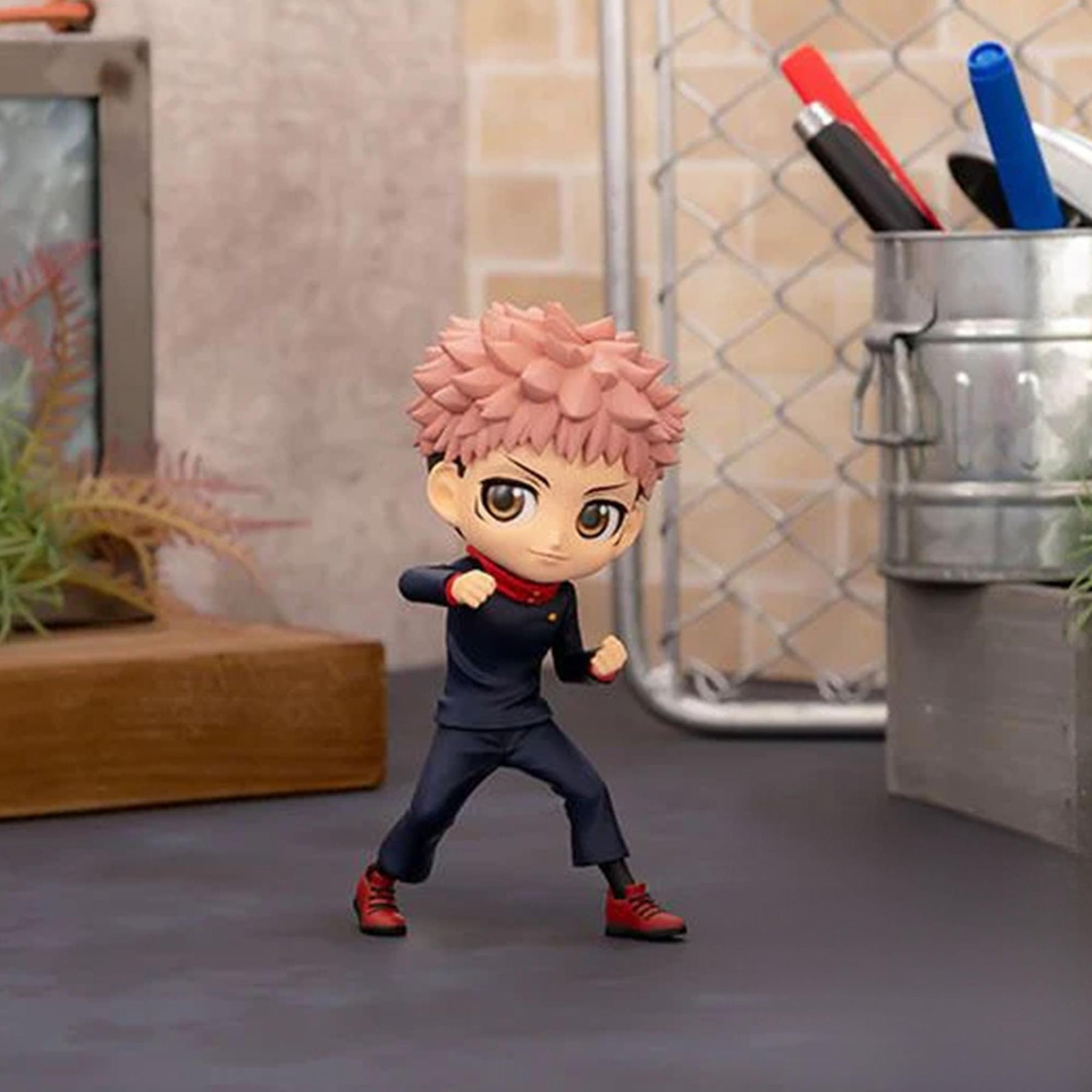 Jujutsu Kaisen Q Posket Figure | Yuji Itadoria Ver. A