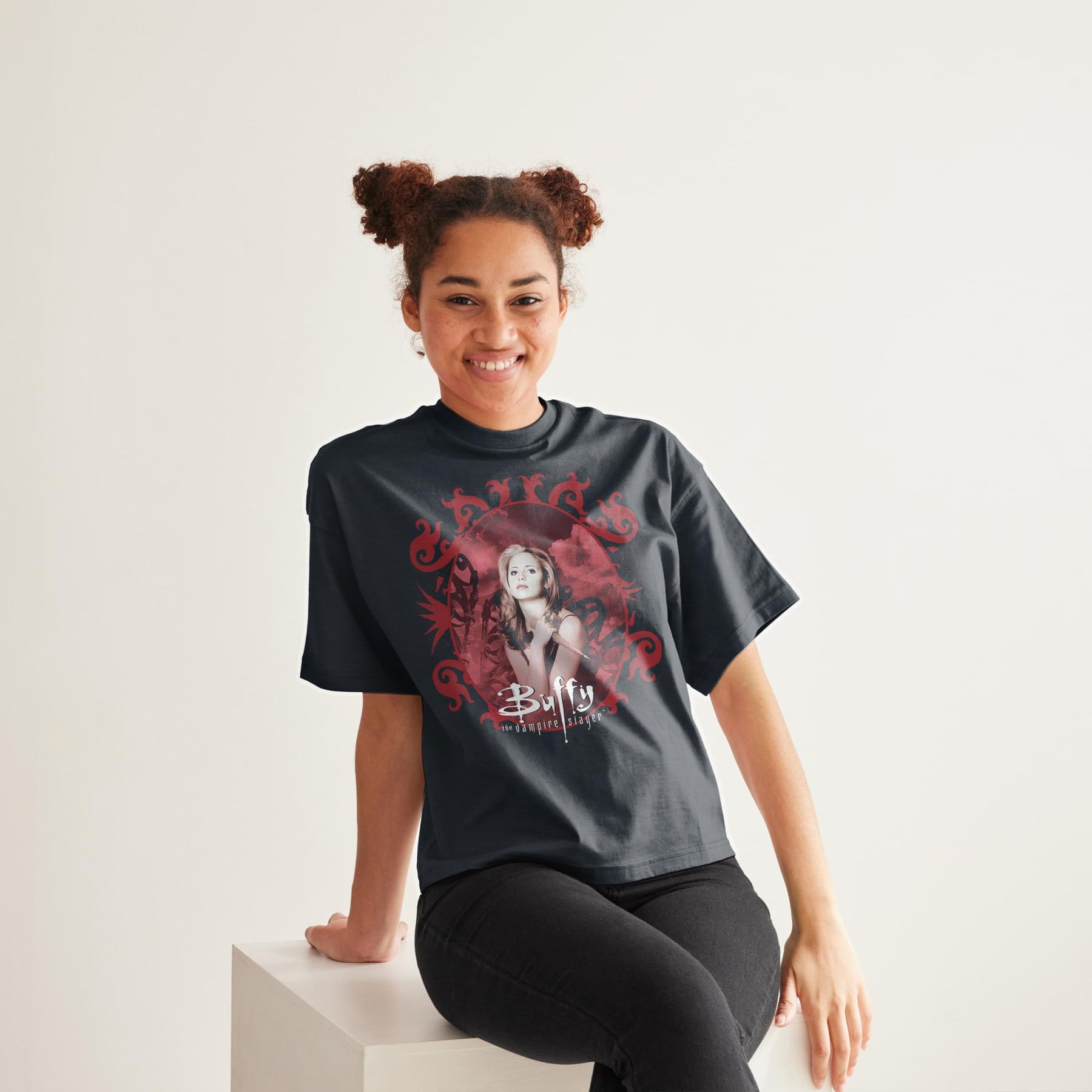 Buffy The Vampire Slayer In Oval Frame T-Shirt