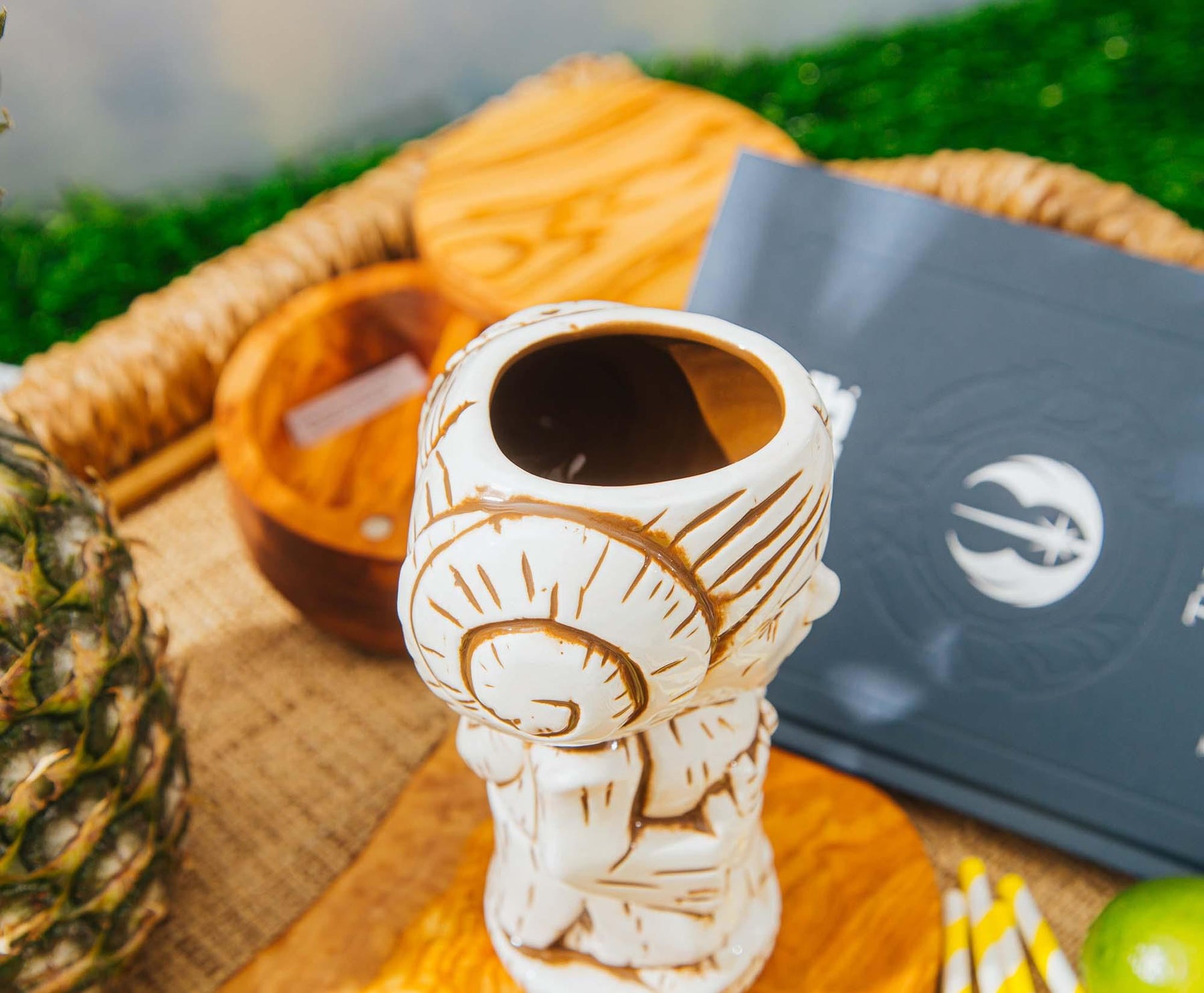Geeki Tikis Star Wars Princess Leia Ceramic Mug | Holds 16 Ounces