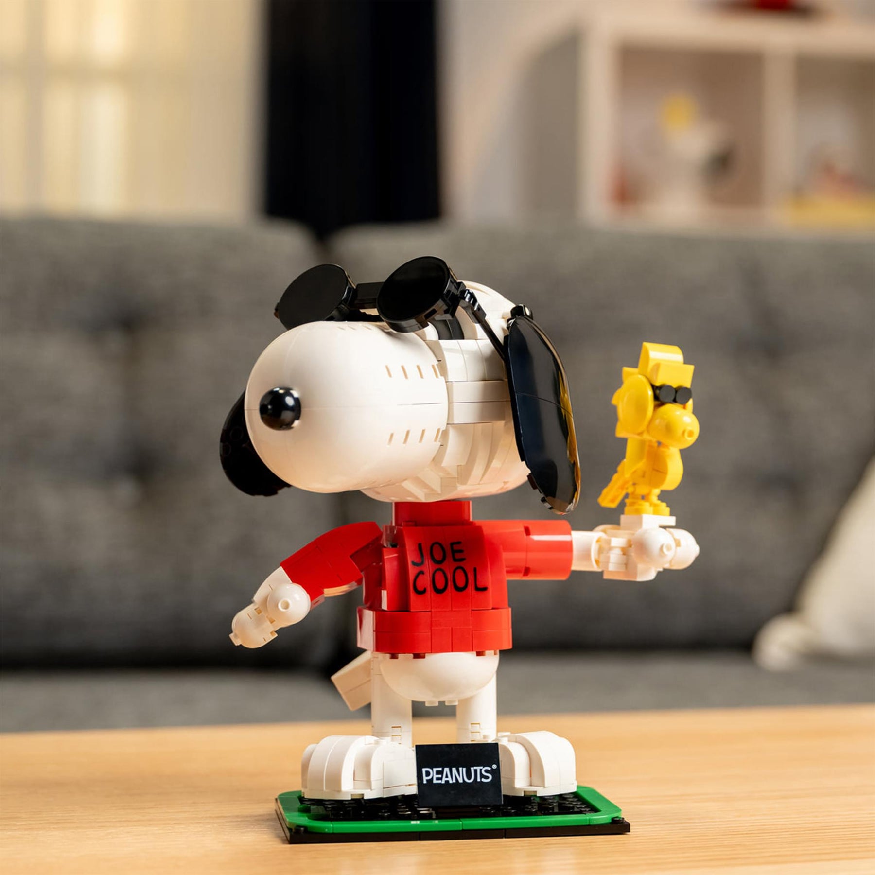 Peanuts Joe Cool 642-Piece Building Set