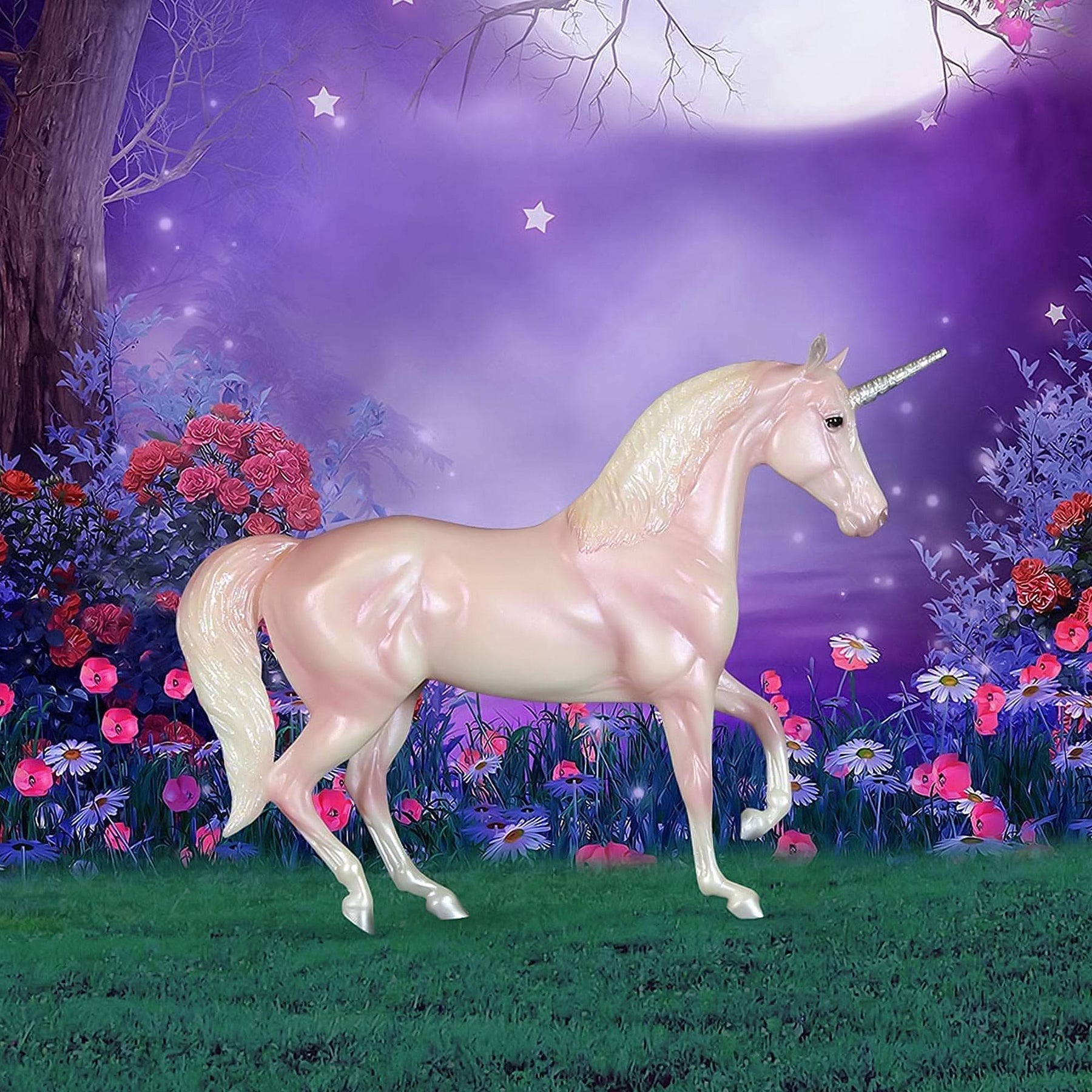 Breyer Aurora Unicorn Classics Model Horse