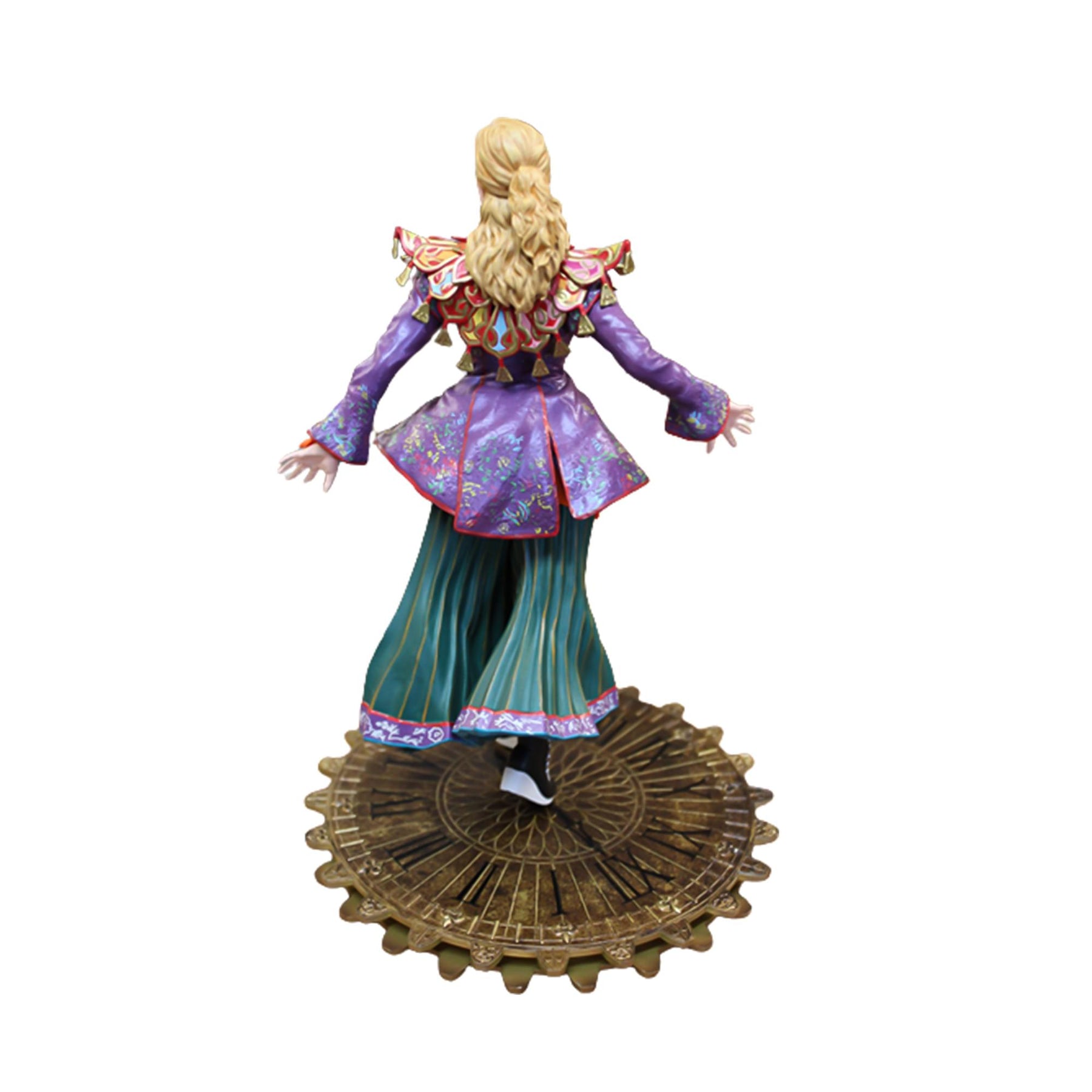 Alice Through the Looking Glass: 9" Alice Gallery PVC Figure