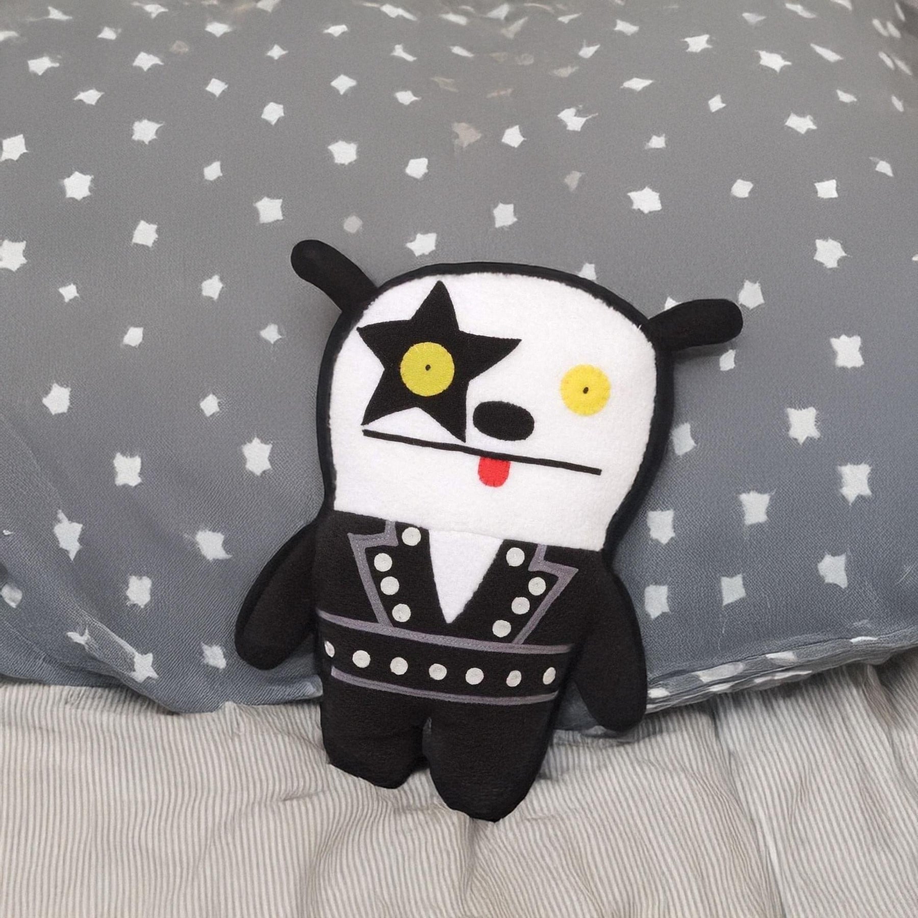 Ugly Doll Kiss 11" Plush Starchild