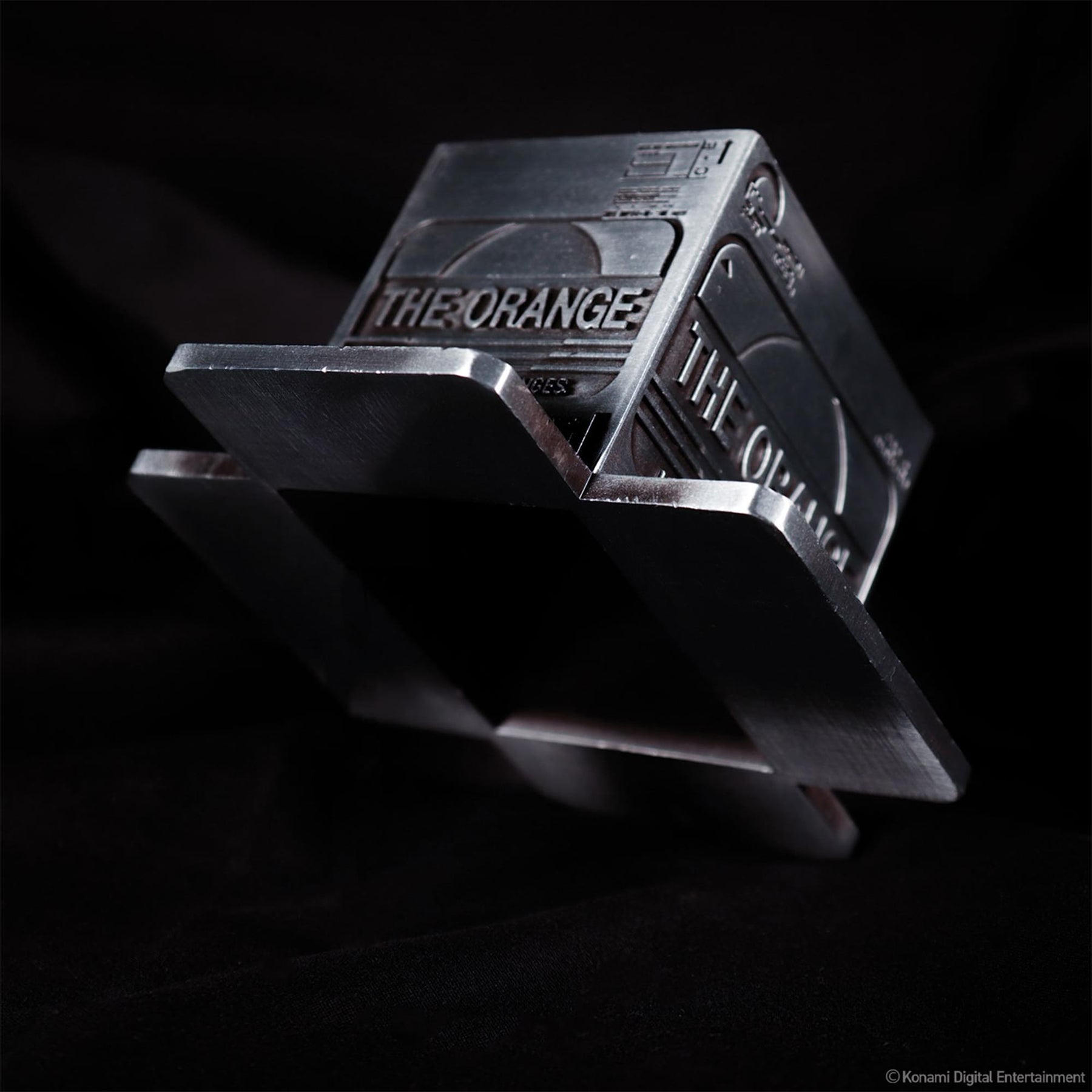 Metal Gear Solid 2 Metal Replica Cardboard Box