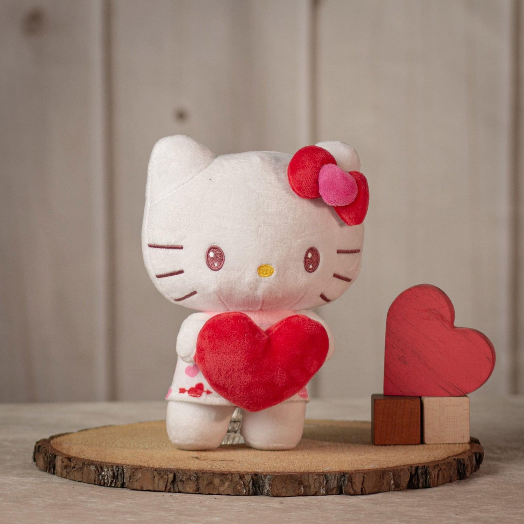 Sanrio Hello Kitty Holding Heart 9.5 Inch Plush