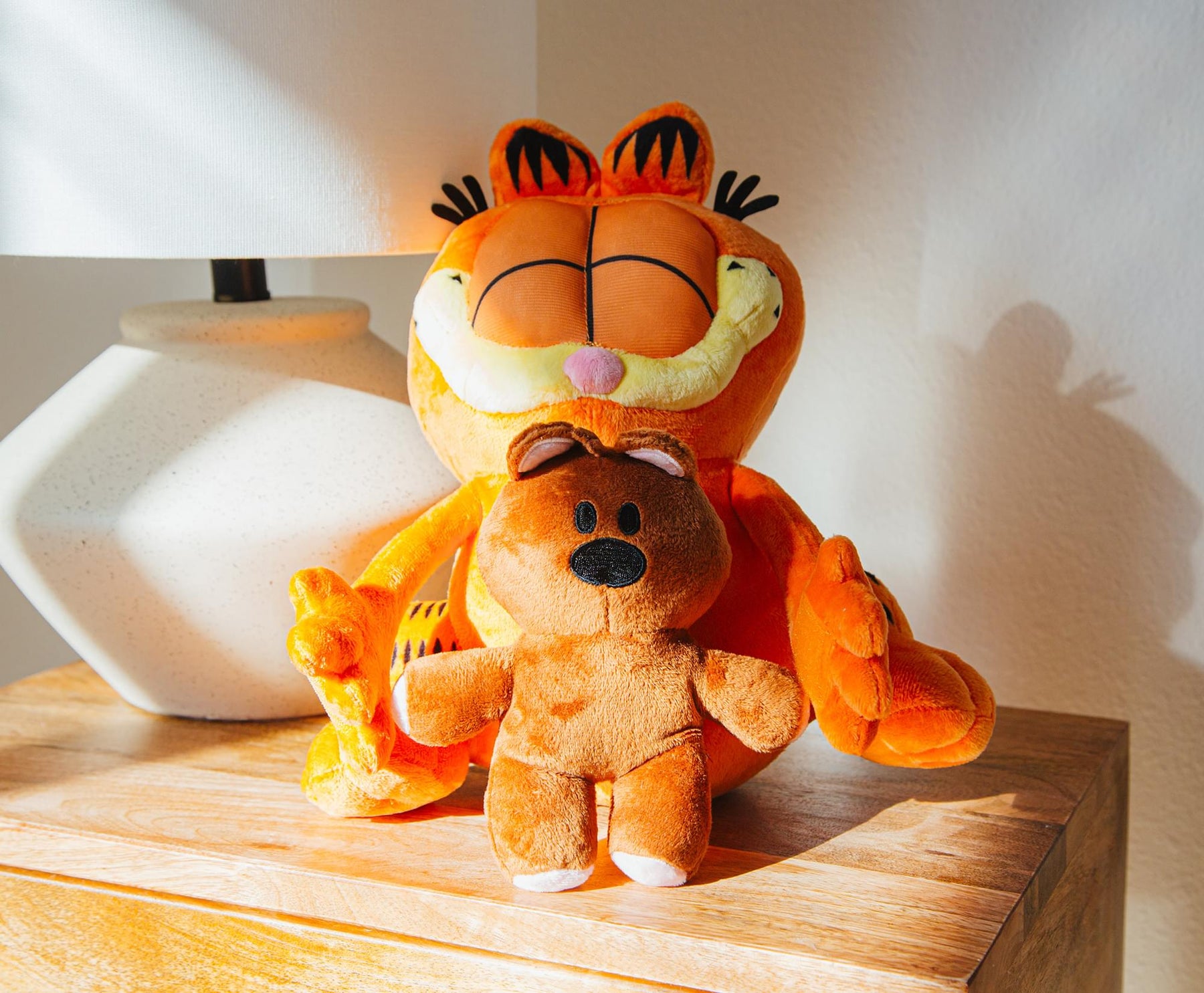 Garfield Holding Pooky 12-Inch Collector Plush