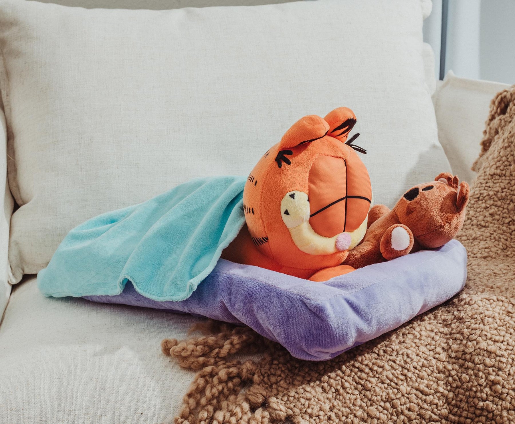 Garfield Sleeping With Pookie 7-Inch Collector Plush
