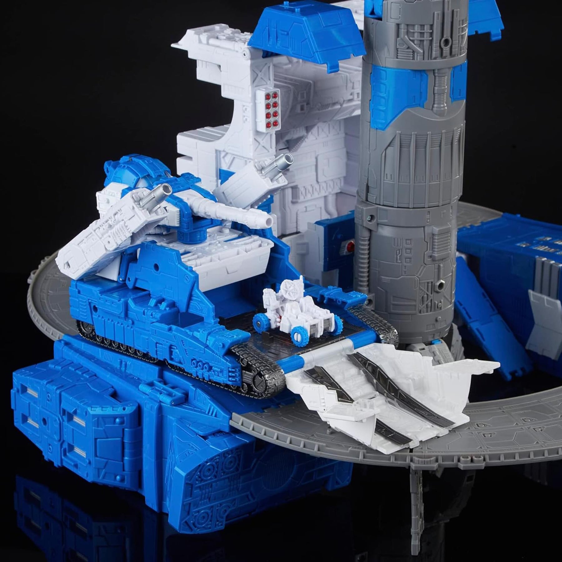 Transformers 24 Inch Titan Class Classic Action Figure| Lunar-Tread