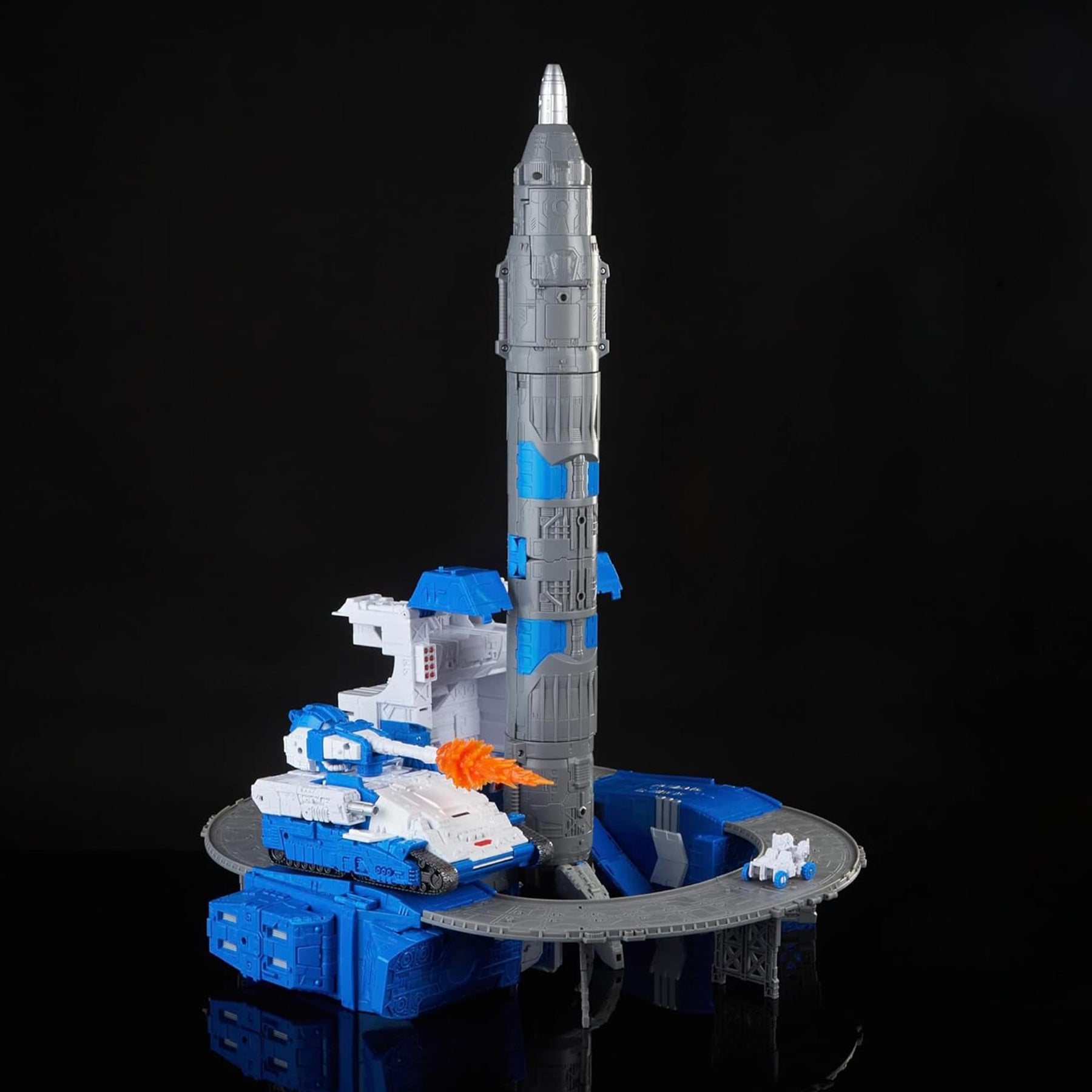 Transformers 24 Inch Titan Class Classic Action Figure| Lunar-Tread