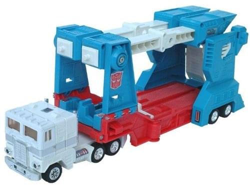 Transformers G1 Reissue Autobot Ultra Magnus