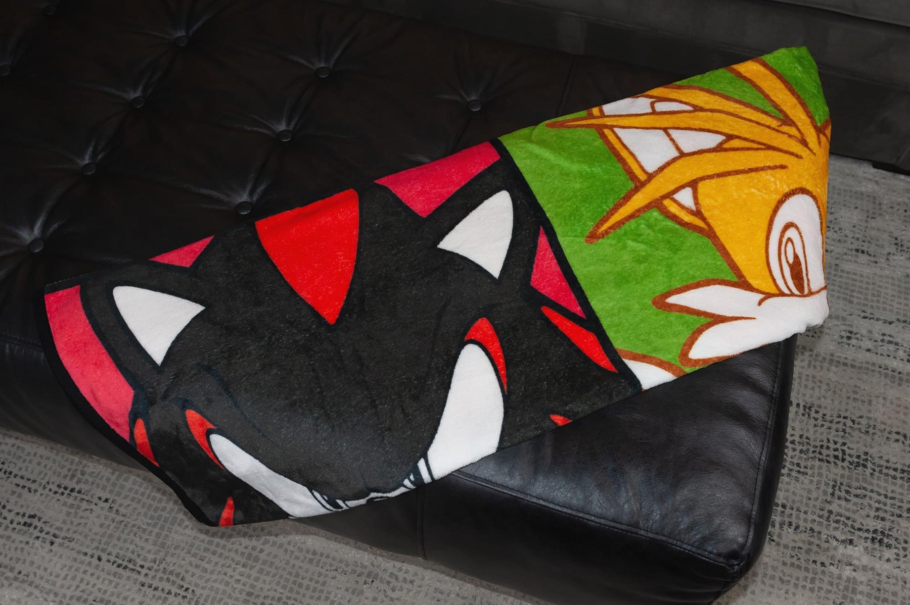 Sonic The Hedgehog Warhol Fleece Throw Blanket | 45 x 60 Inch Cozy Blanket