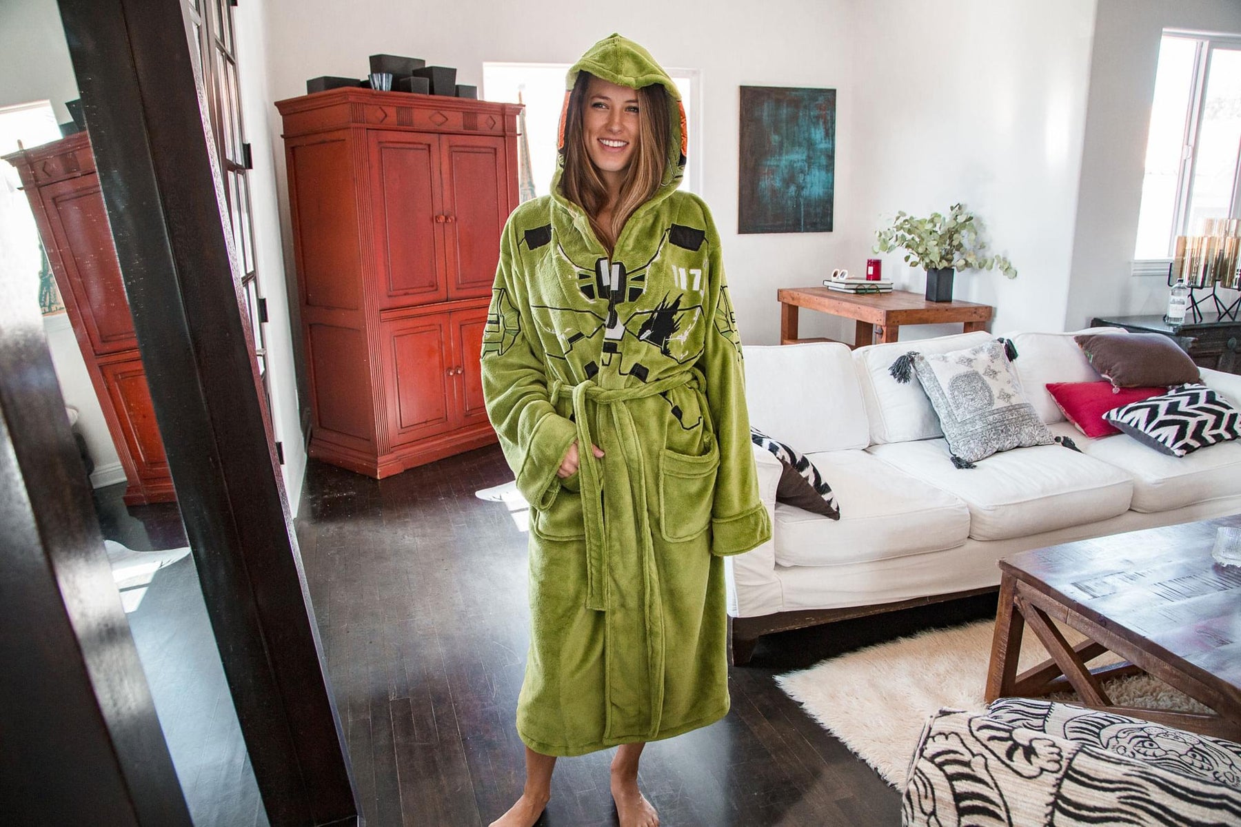 Halo Infinite Master Chief Hooded Bathrobe for Adults | One Size Fits Most
