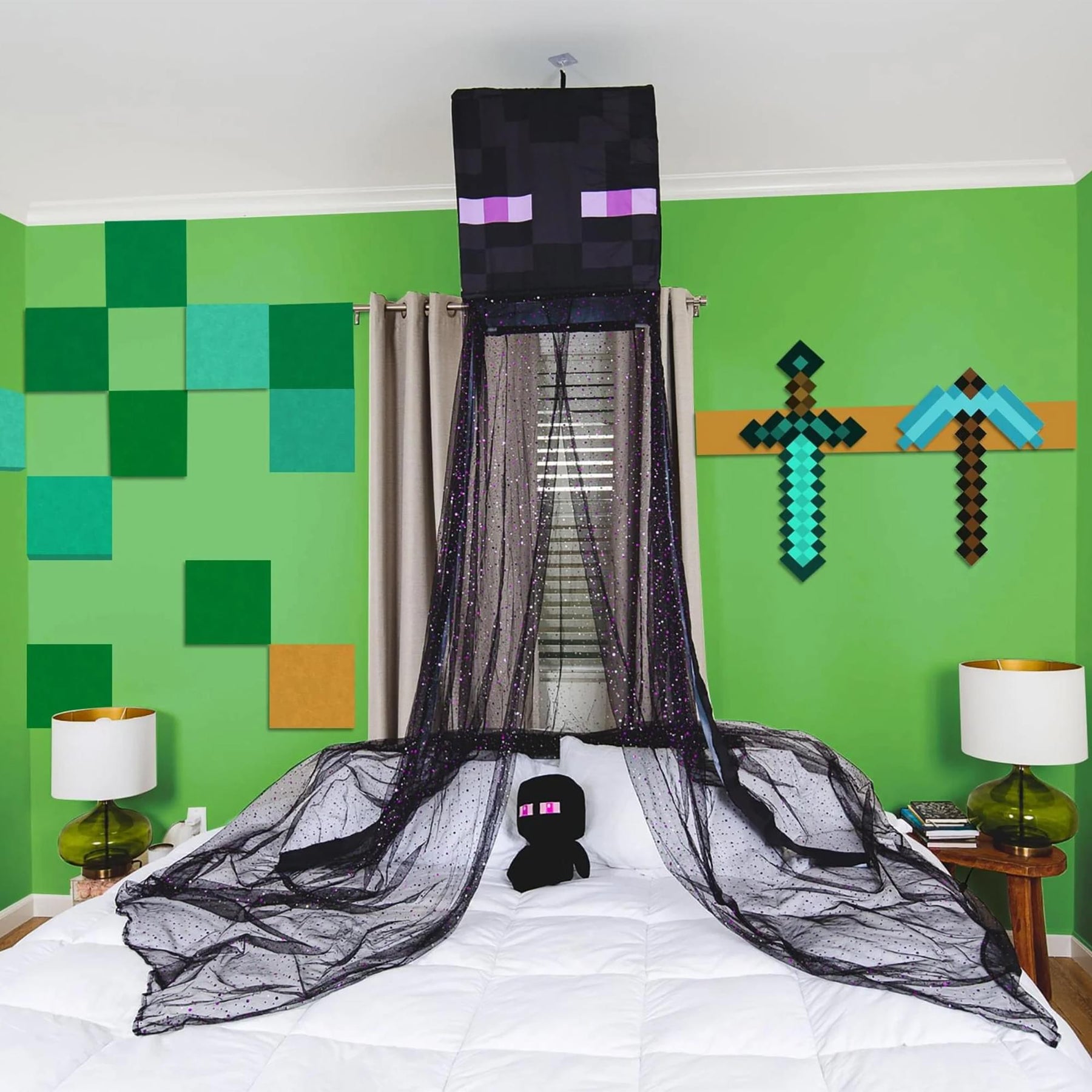Minecraft 2-Piece Ender Bedroom Bundle | Nightlight & Bed Canopy
