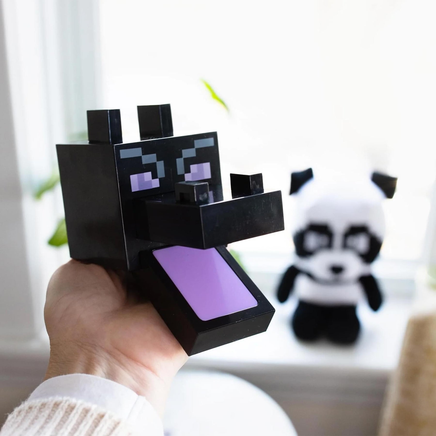 Minecraft 2-Piece Ender Bedroom Bundle | Nightlight & Bed Canopy