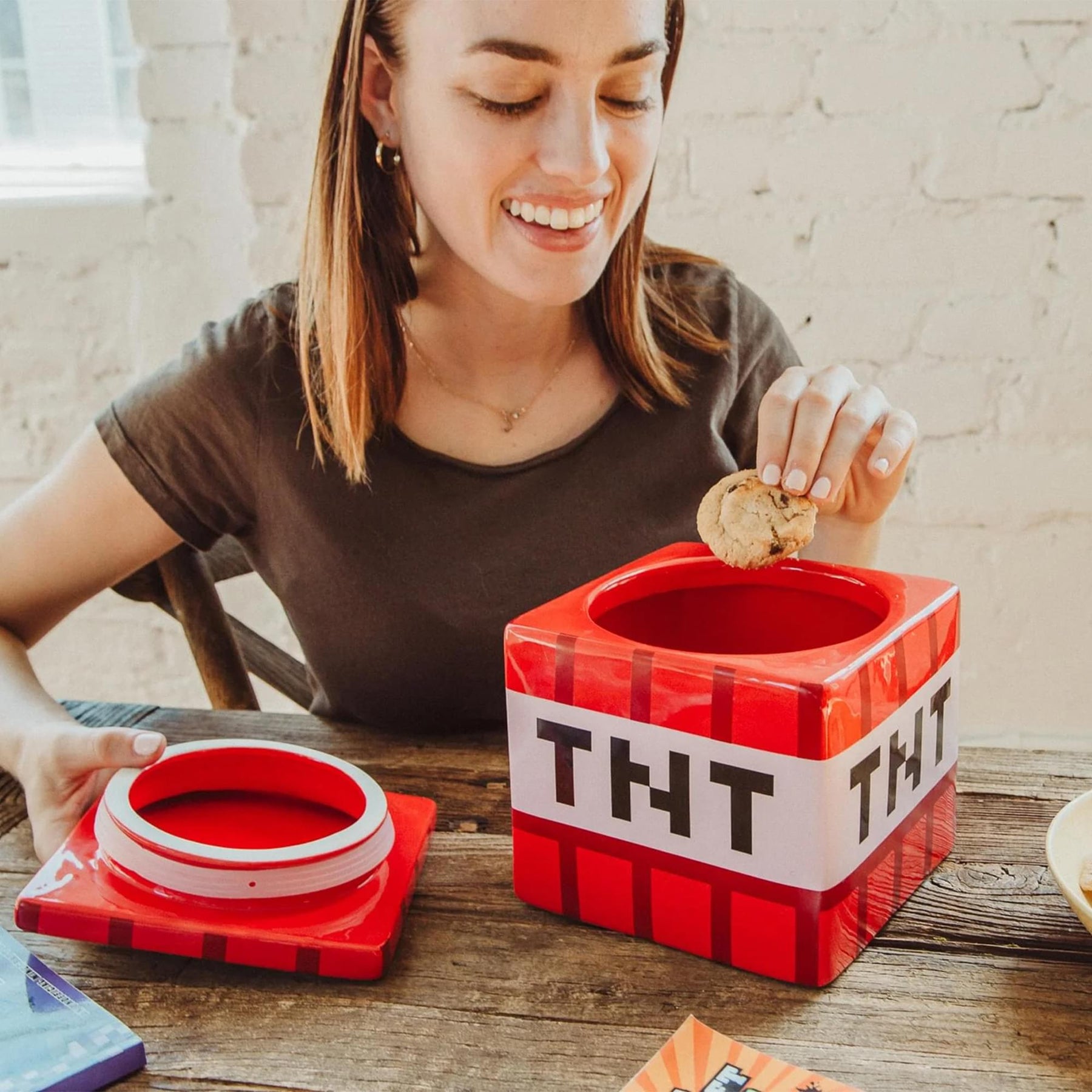 Minecraft Kitchen Set: Creeper Youth Apron & TNT Cookie Jar