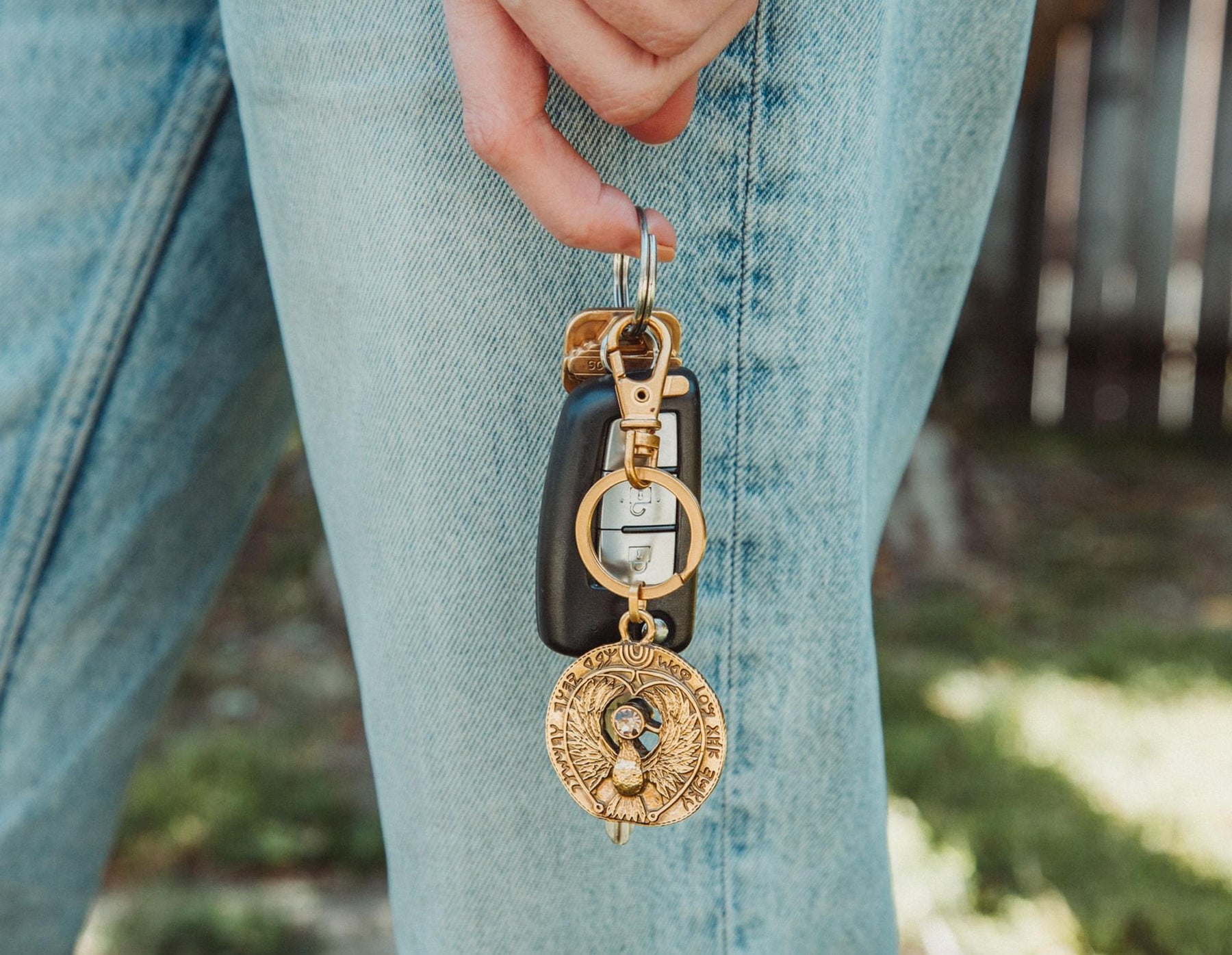 Indiana Jones and The Raiders Of The Lost Ark Talisman Double-Sided Keychain