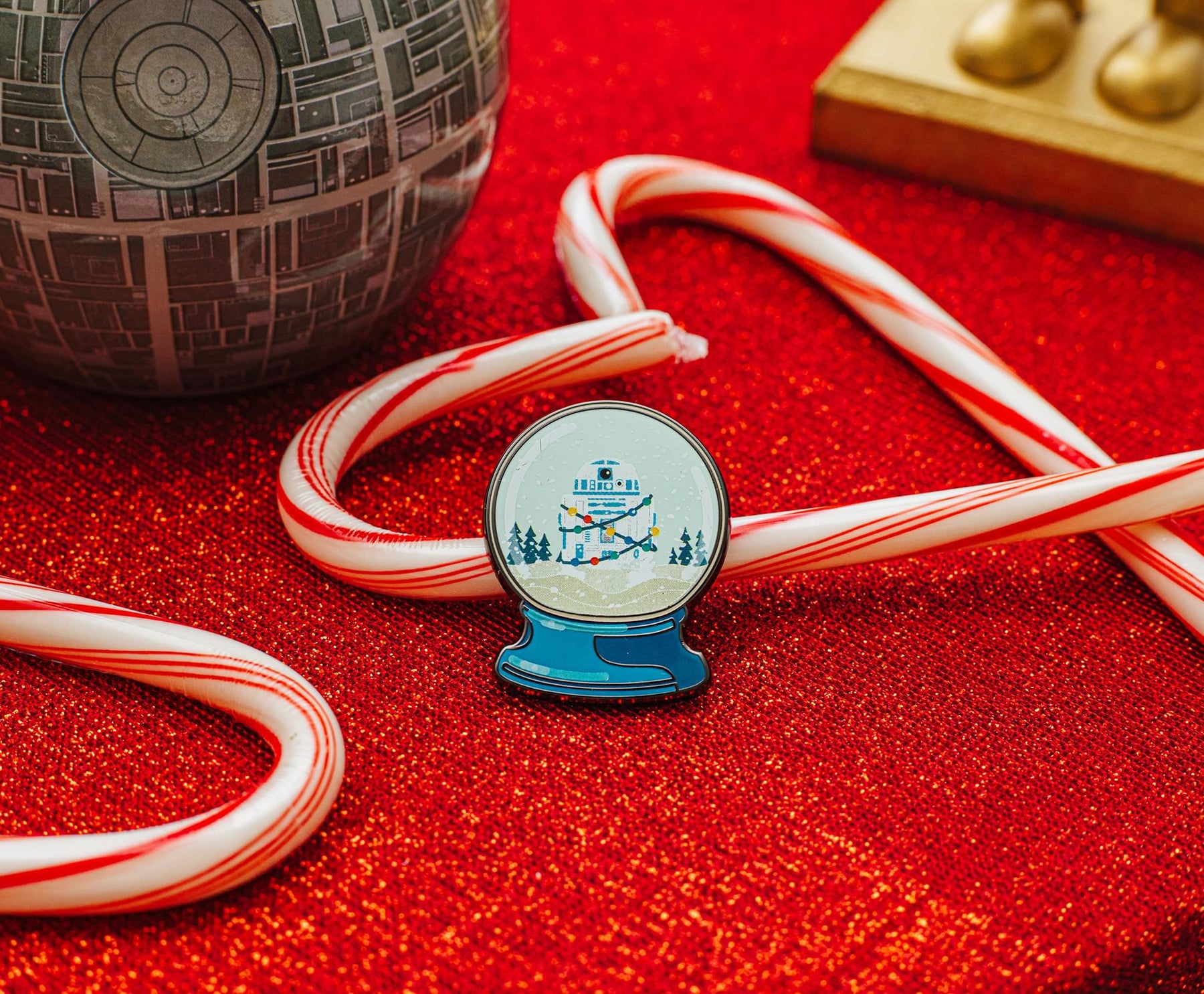 Star Wars R2-D2 Holiday Winter Snow Globe Enamel Pin