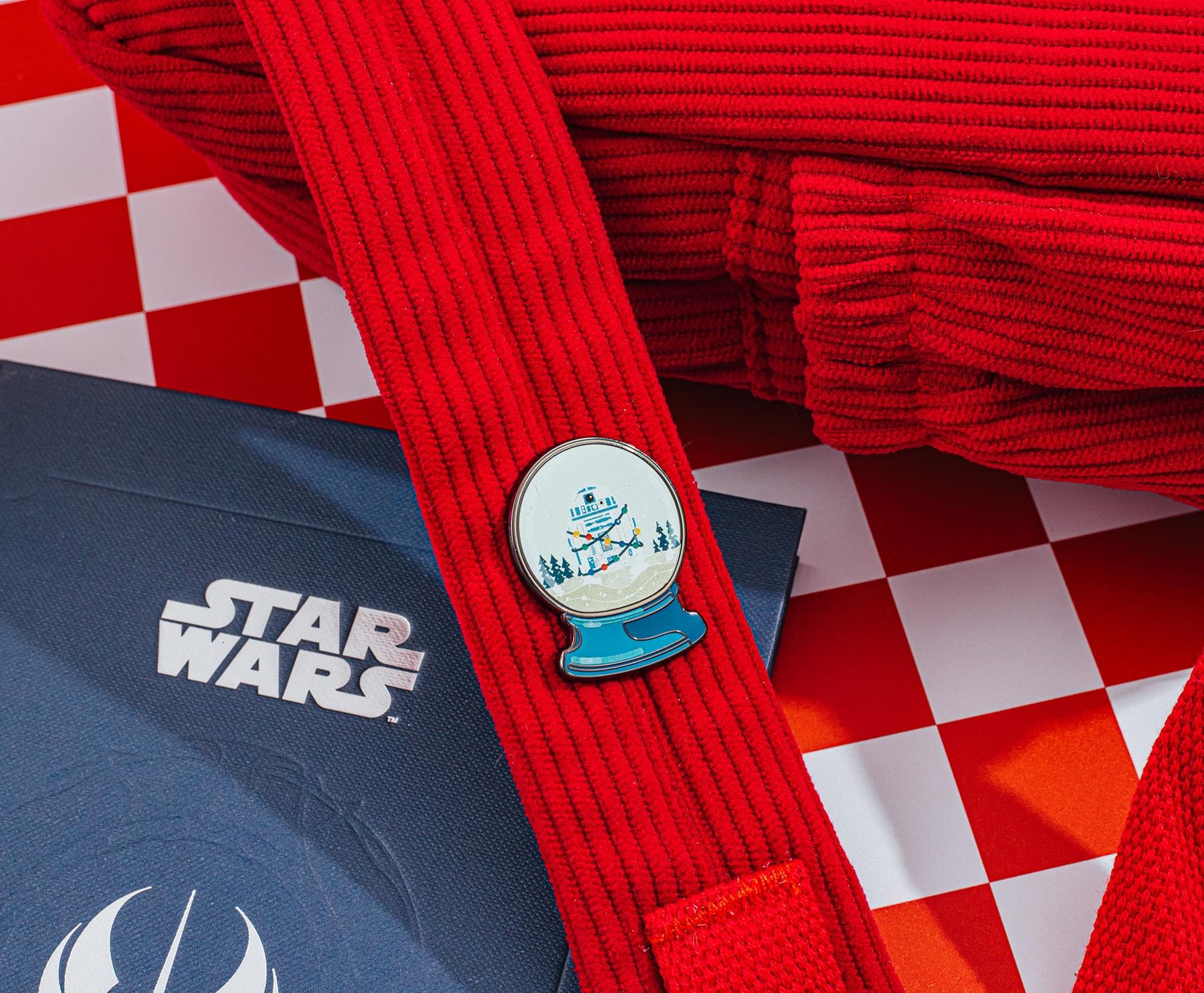 Star Wars R2-D2 Holiday Winter Snow Globe Enamel Pin