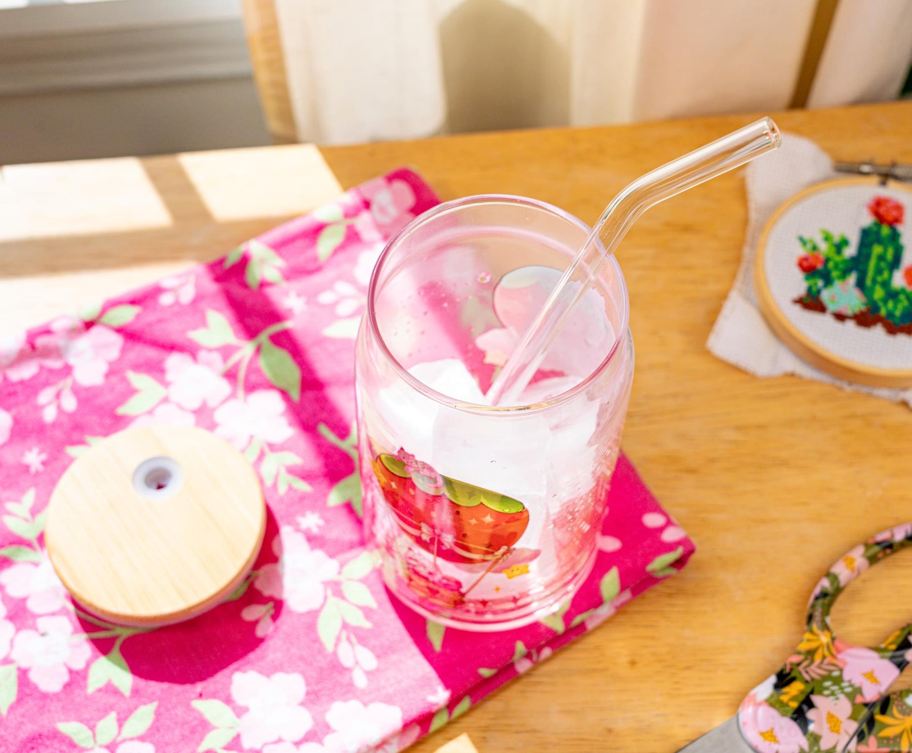 Care Bears x Strawberry Shortcake 16-Ounce Glass Tumbler With Lid and Straw