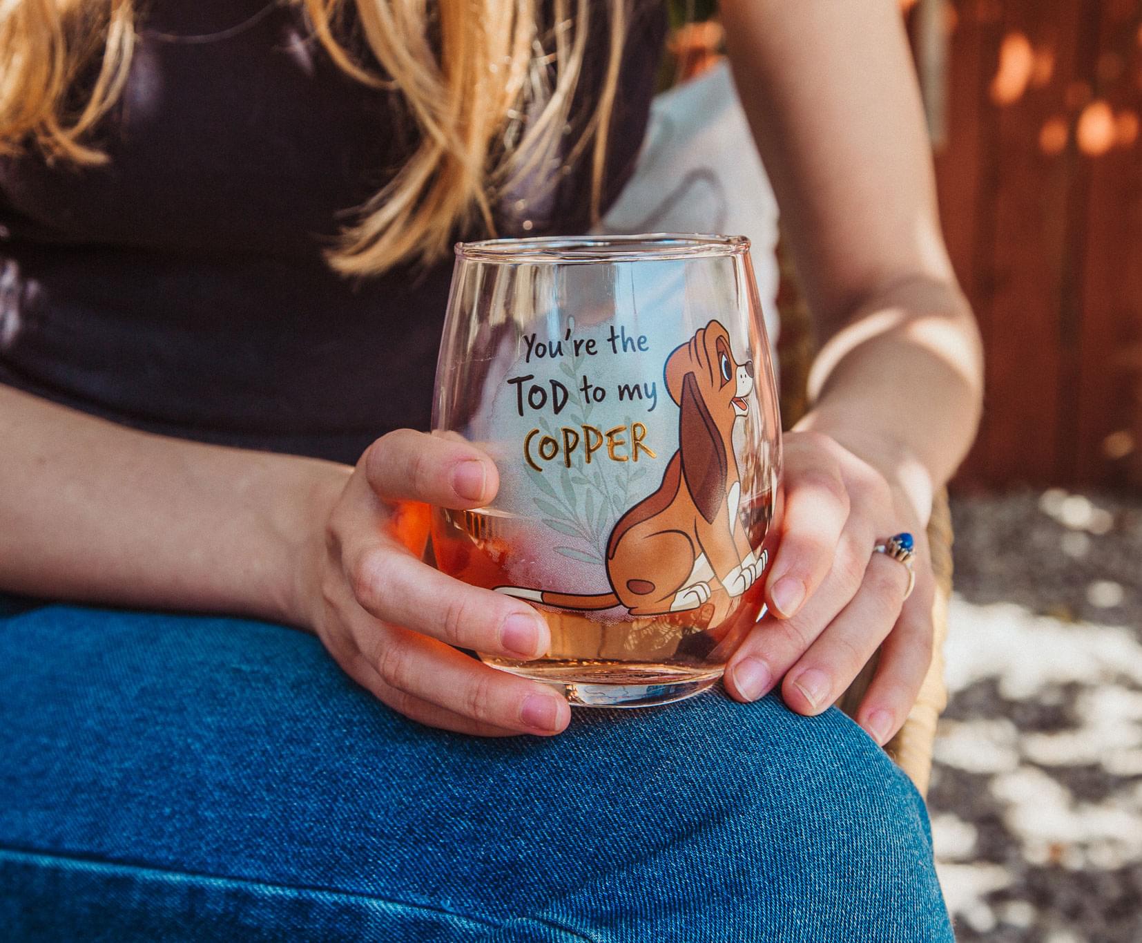 Disney The Fox and the Hound 20-Ounce Teardrop Stemless Wine Glass | Set of 2