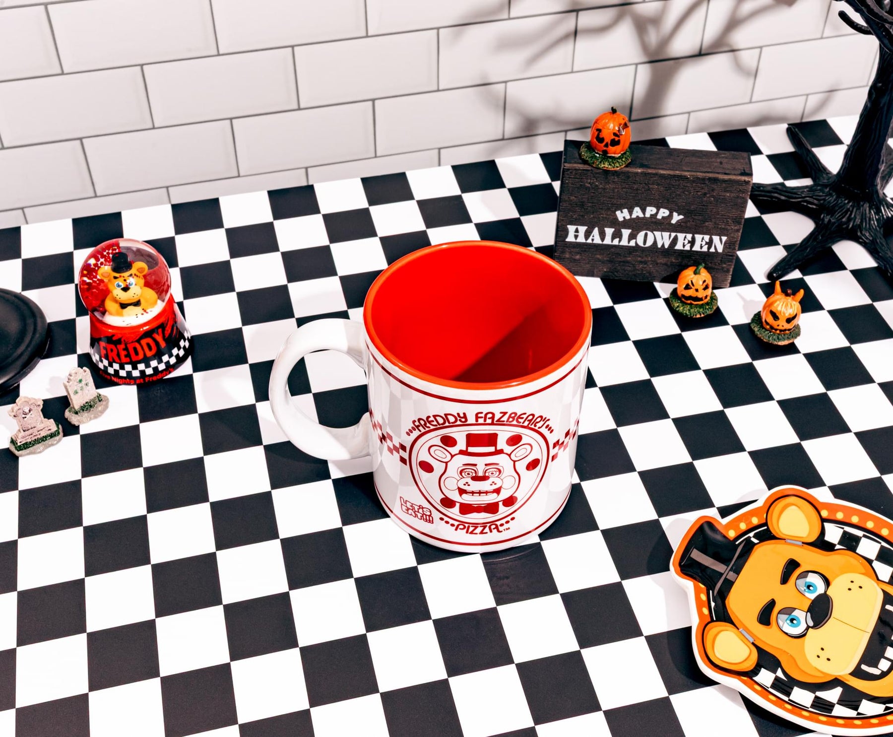 Five Nights At Freddy's Freddy Fazbear's Pizza Box Ceramic Mug | Holds 20 Ounces