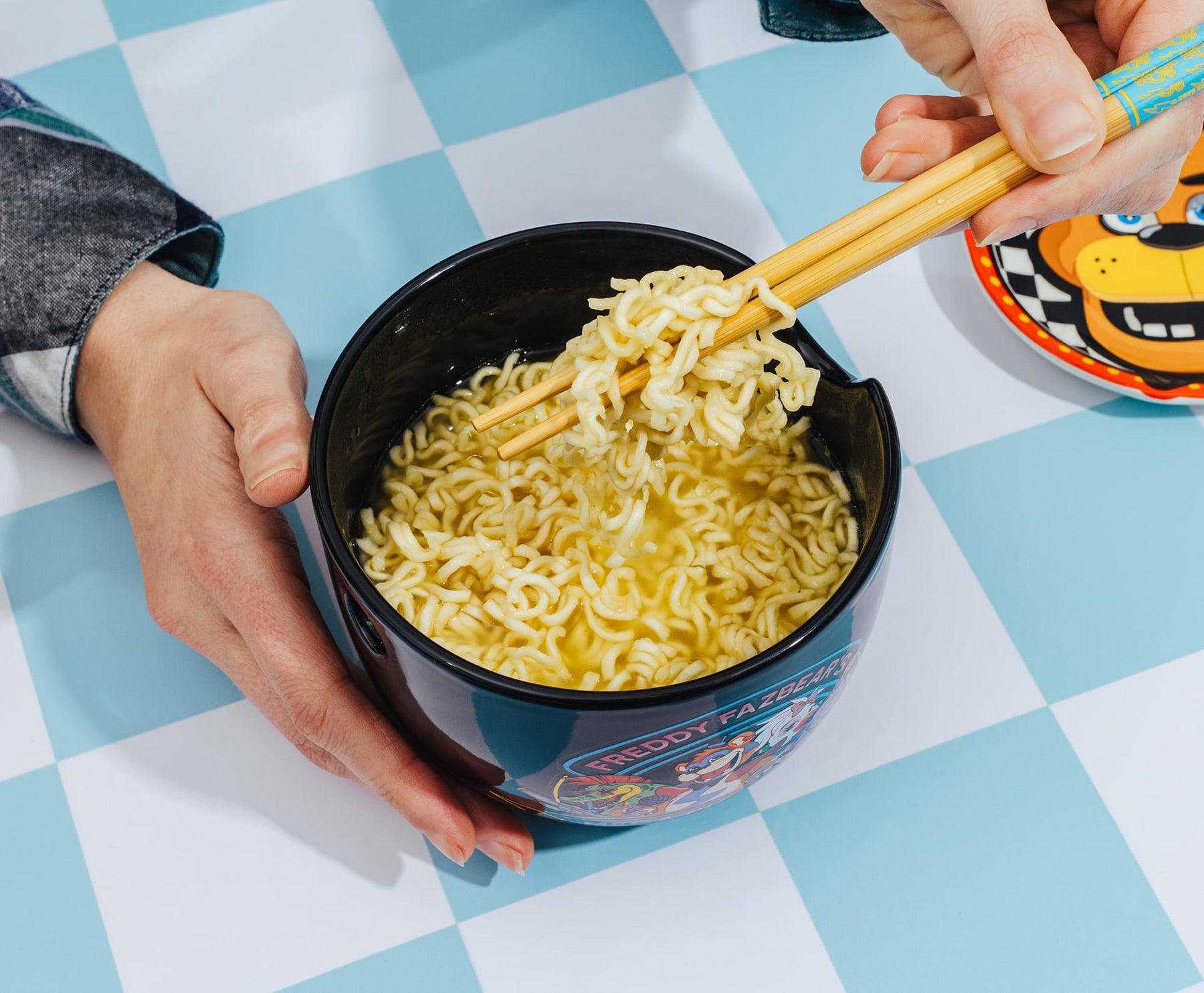 Five Nights At Freddy's Mega Pizzaplex 20-Ounce Ramen Bowl and Chopstick Set