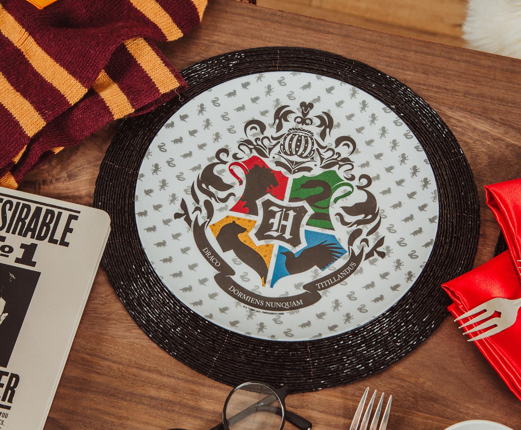 Harry Potter Hogwarts Crest 10-Inch Melamine Dinner Plates | Set of 4