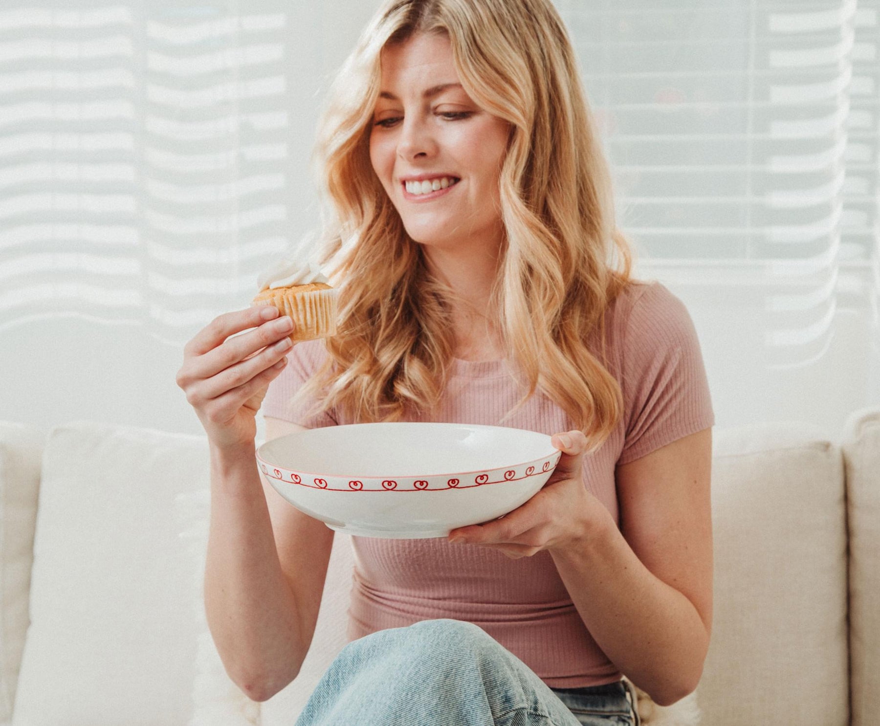 Sanrio Hello Kitty "Love" 9-Inch Ceramic Coupe Dinner Bowl