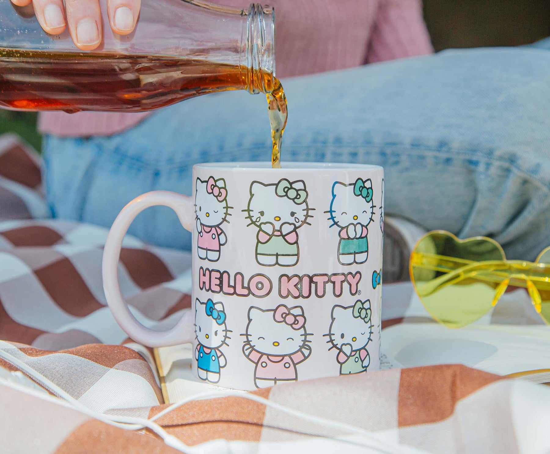 Sanrio Hello Kitty Pink Expressions Ceramic Mug | Holds 20 Ounces