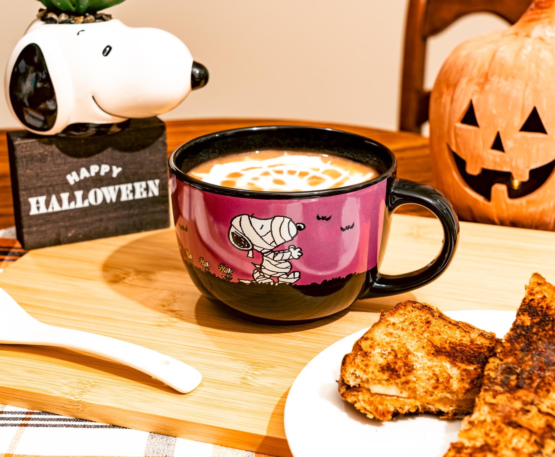 Peanuts Halloween Mummy Snoopy and Woodstock Ceramic Soup Mug | Holds 24 Ounces