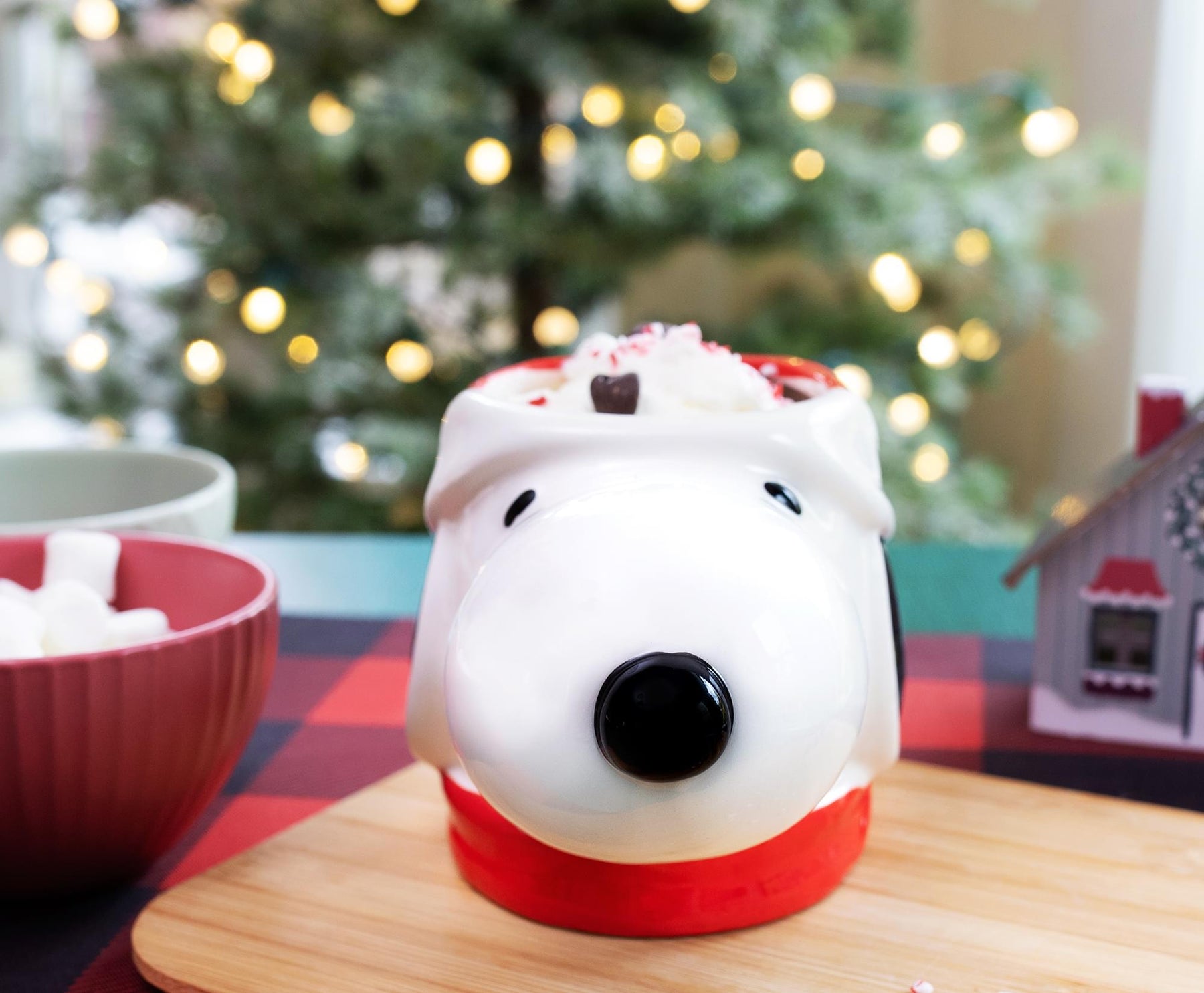 Peanuts Snoopy Christmas 3D Sculpted Ceramic Mug | Holds 20 Ounces
