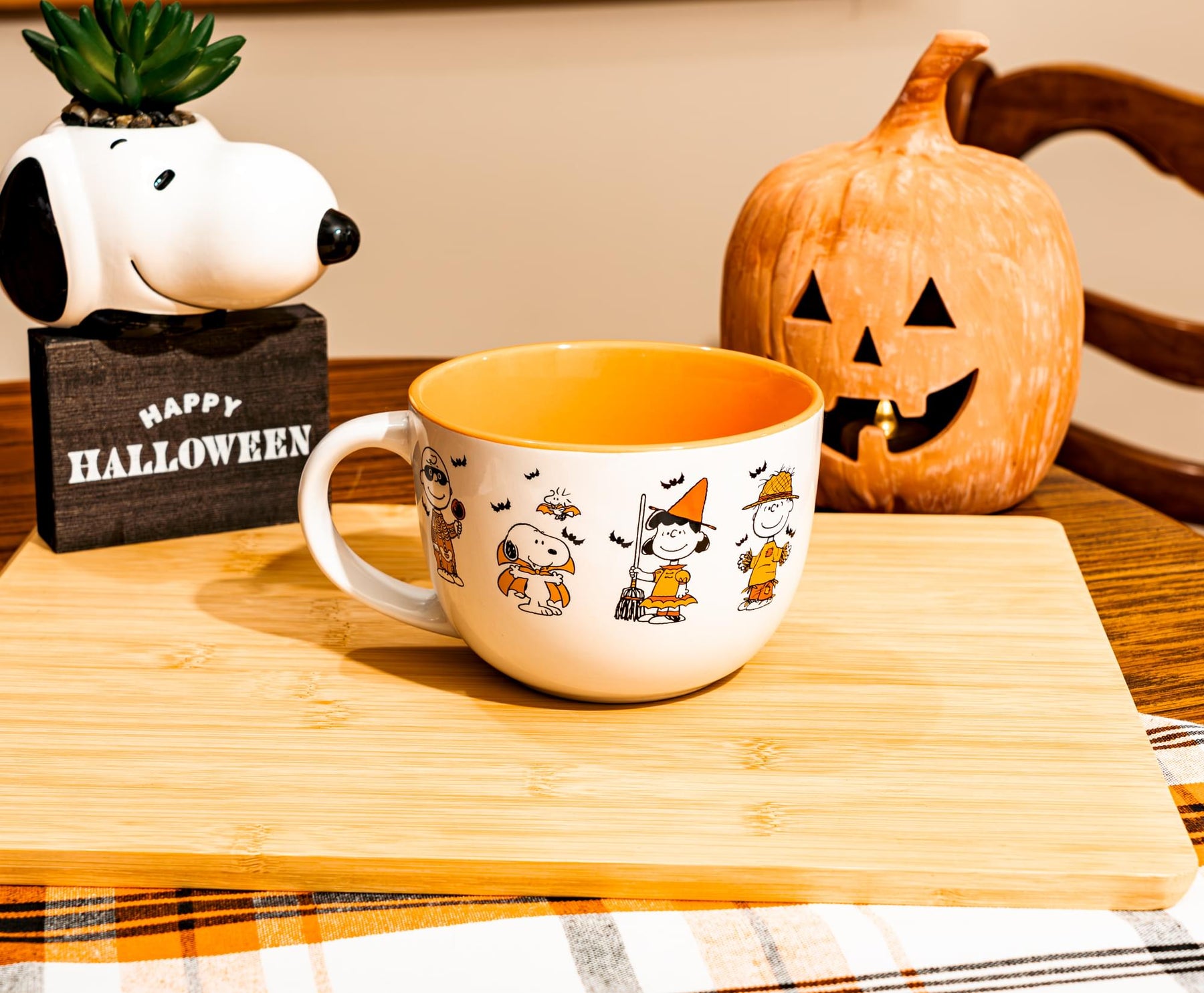Peanuts Halloween Characters Ceramic Soup Mug | Holds 24 Ounces