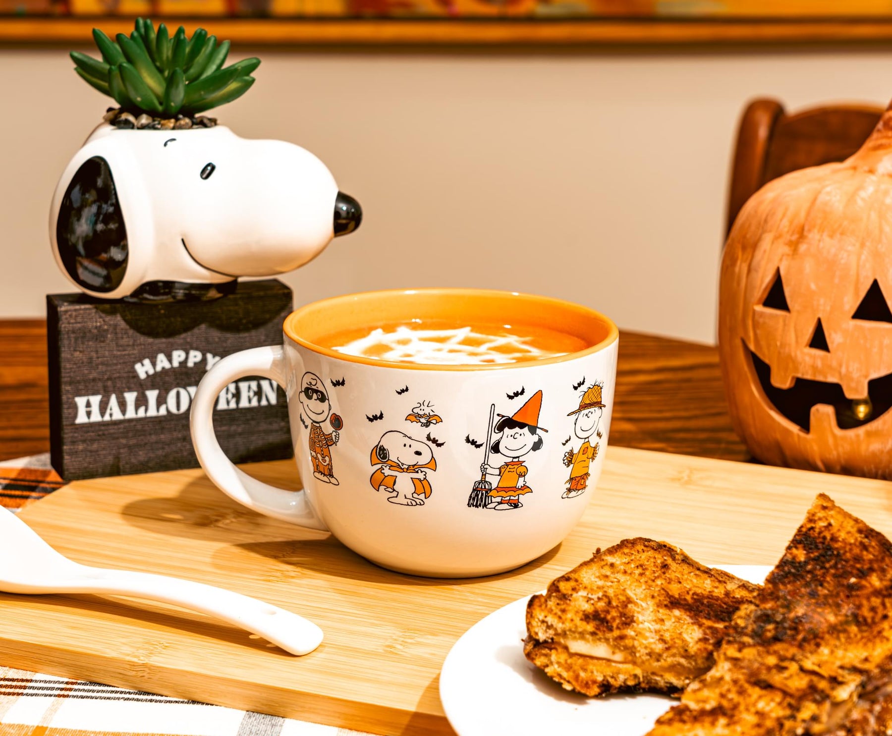 Peanuts Halloween Characters Ceramic Soup Mug | Holds 24 Ounces