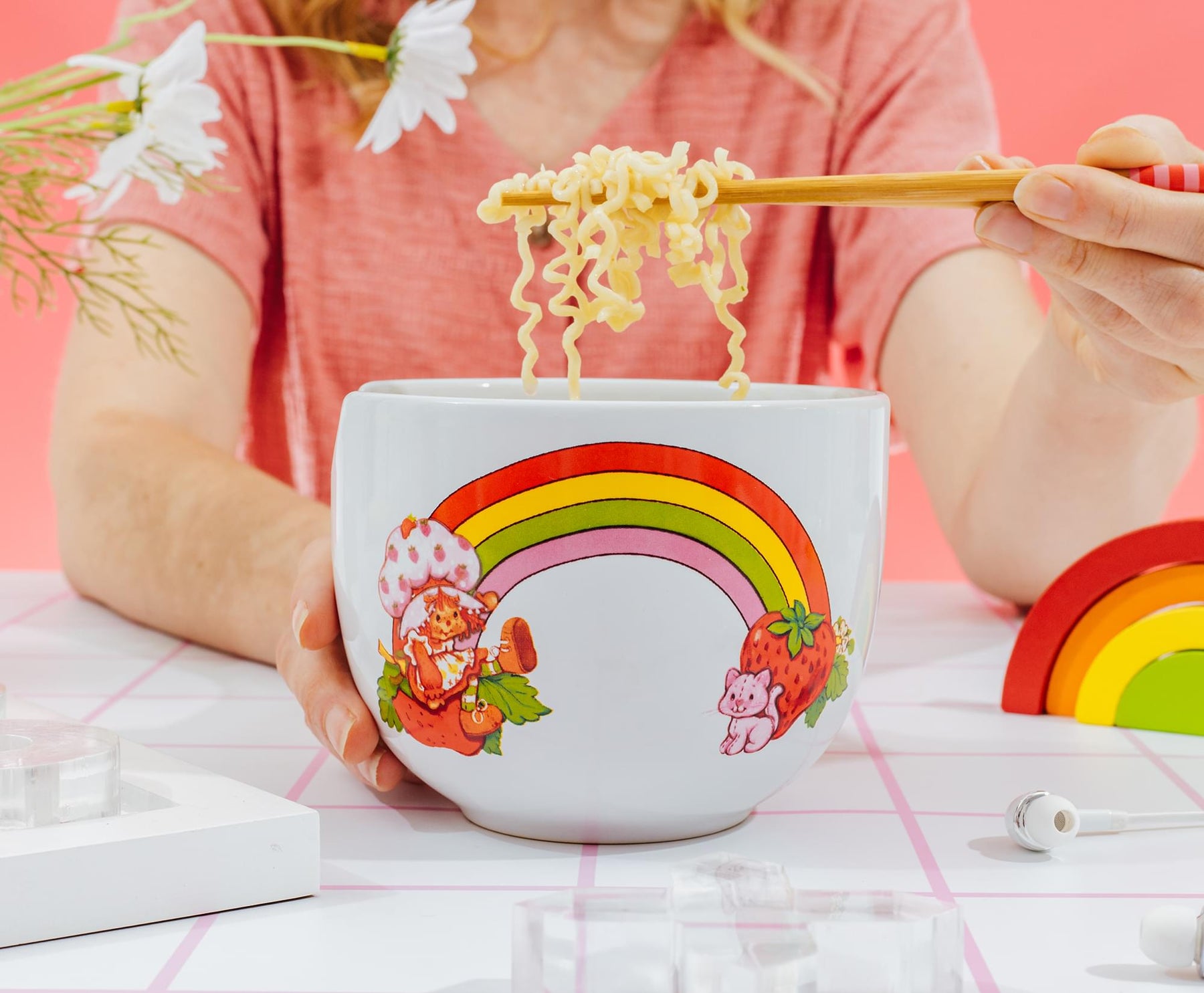 Strawberry Shortcake Rainbow 20-Ounce Ceramic Ramen Bowl With Chopsticks