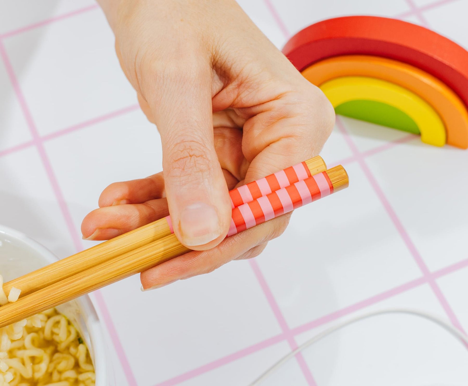 Strawberry Shortcake Rainbow 20-Ounce Ceramic Ramen Bowl With Chopsticks