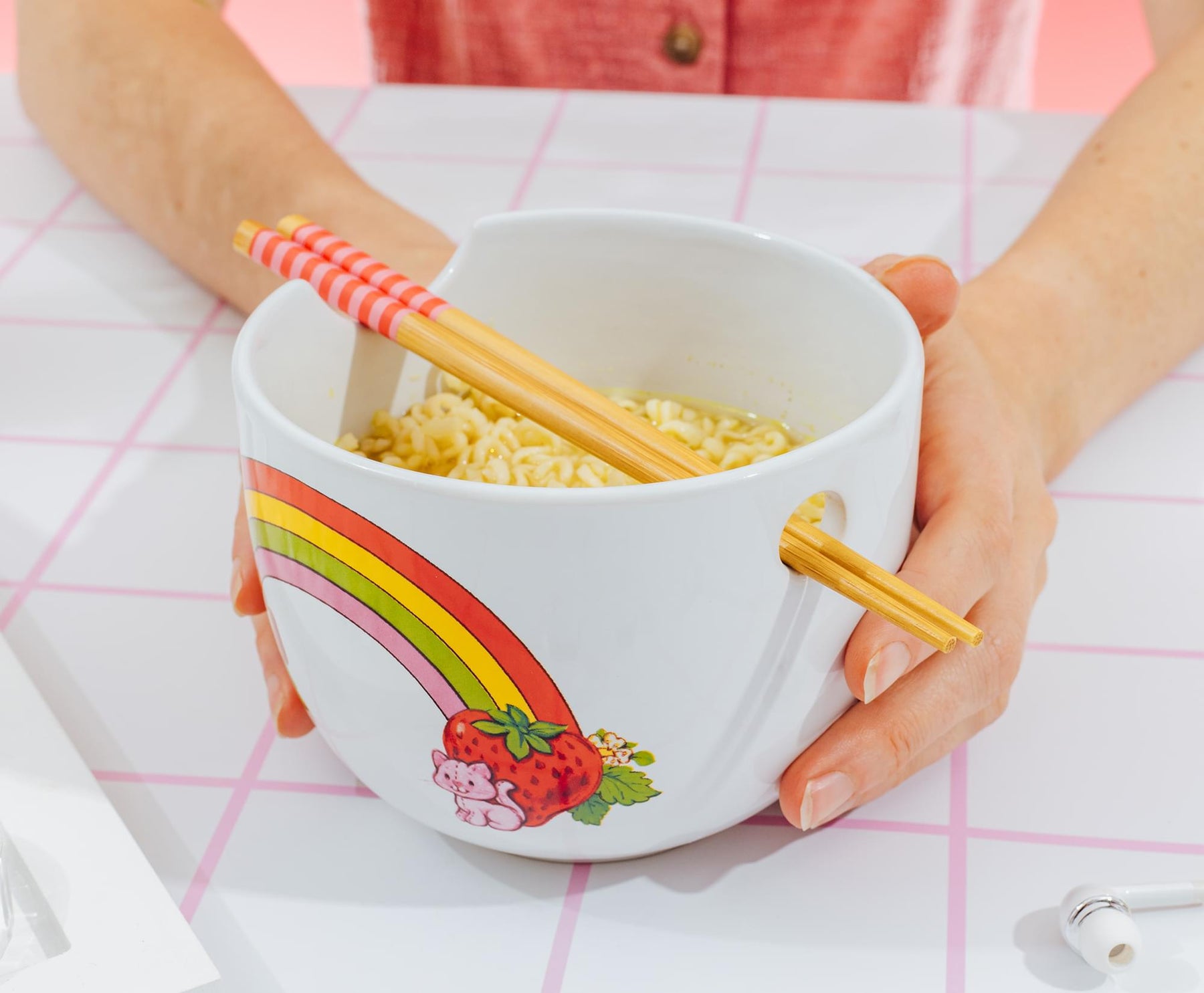 Strawberry Shortcake Rainbow 20-Ounce Ceramic Ramen Bowl With Chopsticks