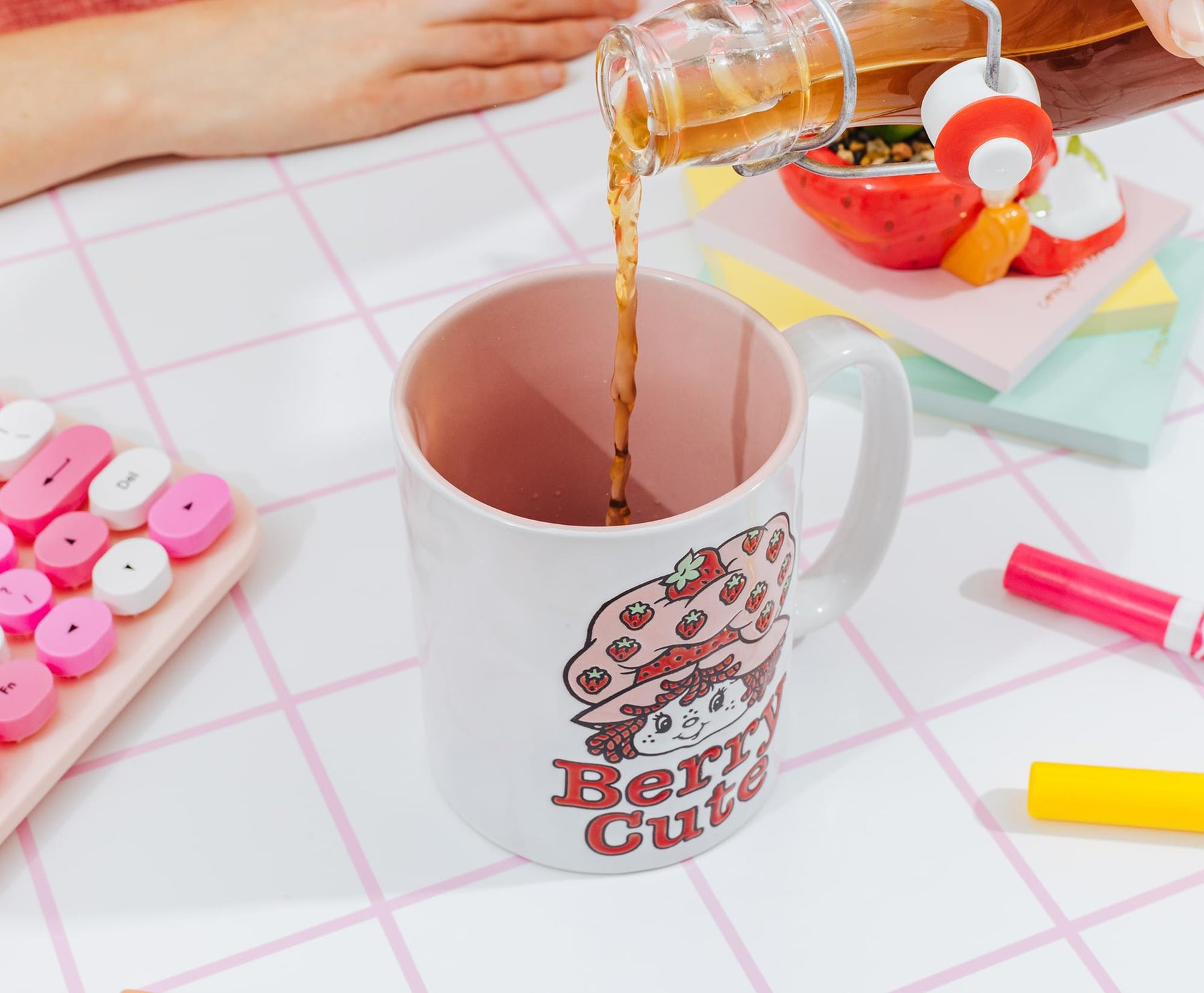Strawberry Shortcake "Berry Cute" Ceramic Pottery Mug | Holds 17 Ounces