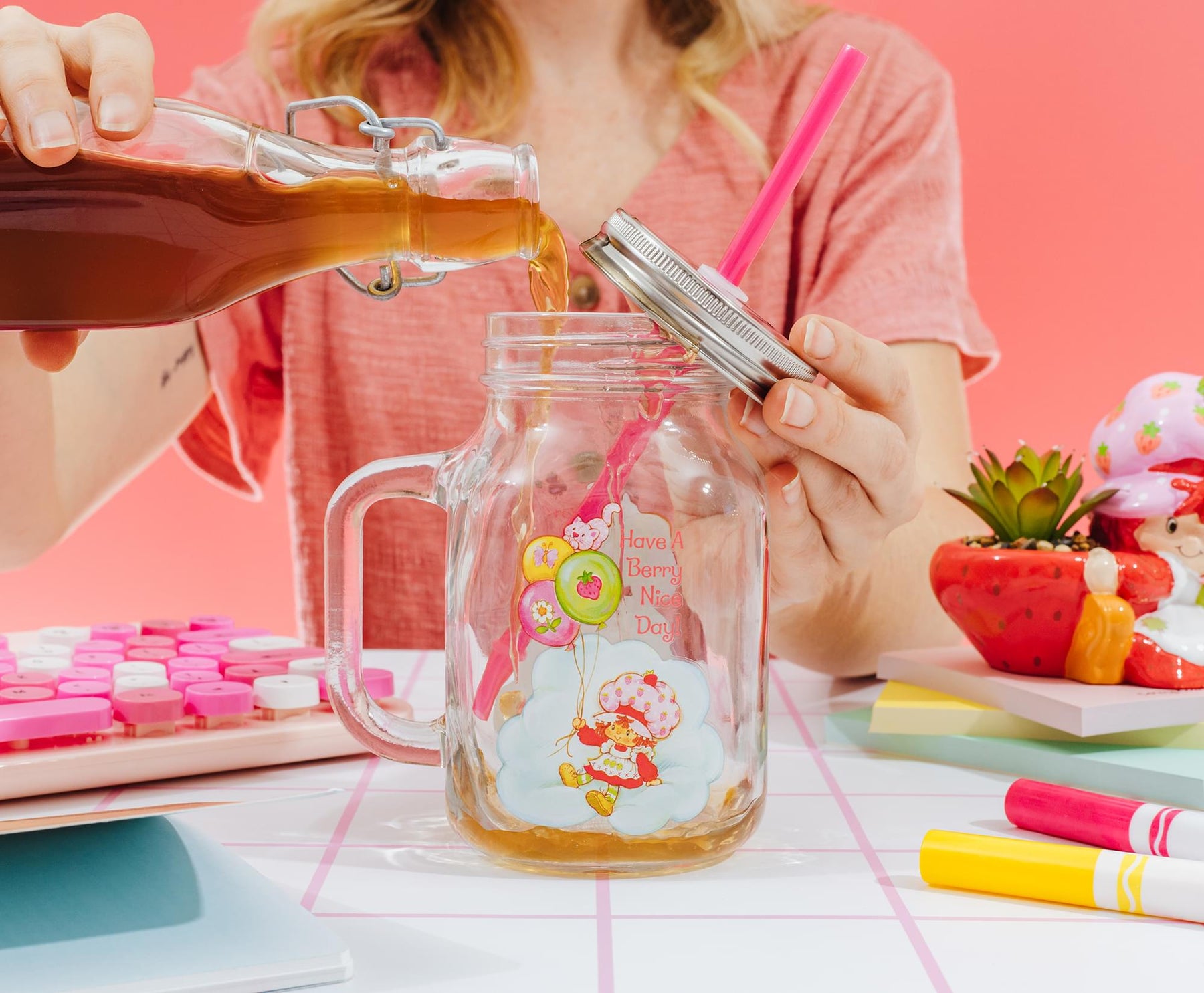 Strawberry Shortcake Cloud and Balloons 21-Ounce Glass Mason Jar With Handle