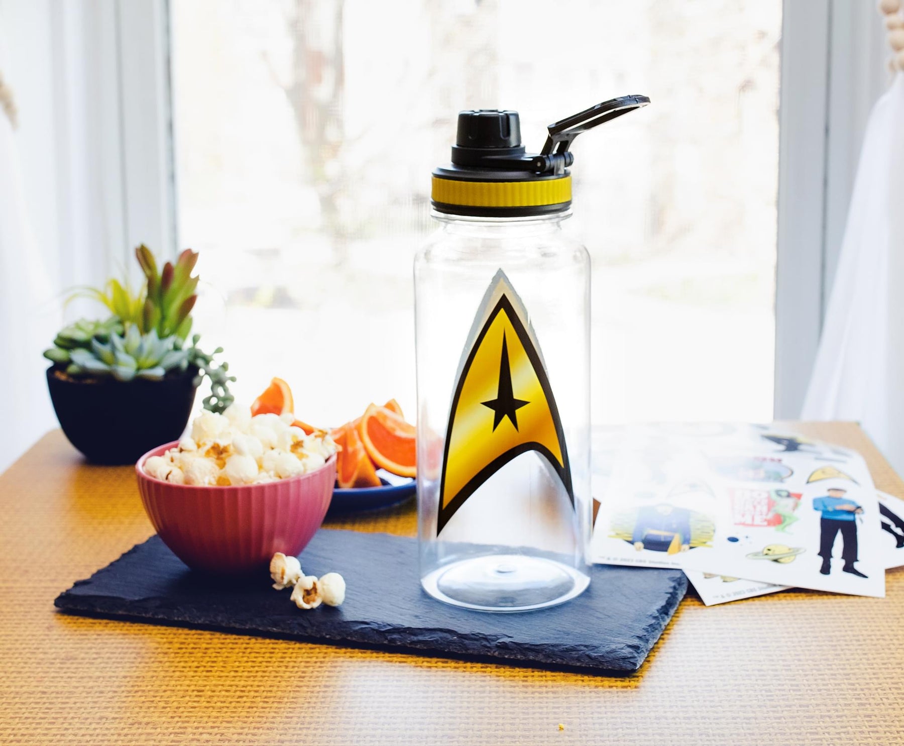 Star Trek Gold Delta Logo Twist Spout Water Bottle and Sticker Set | 32 Ounces