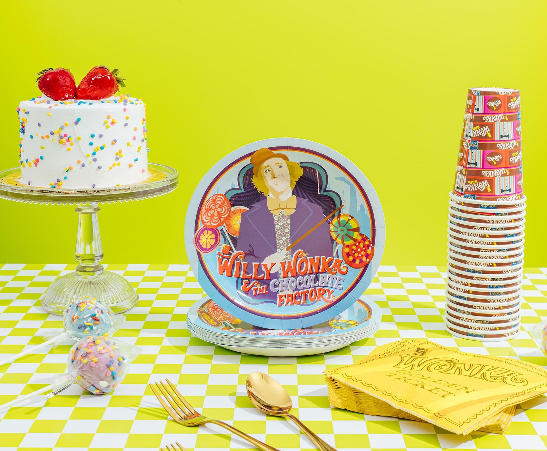 Willy Wonka & The Chocolate Factory Golden Ticket 60-Piece Party Tableware Set