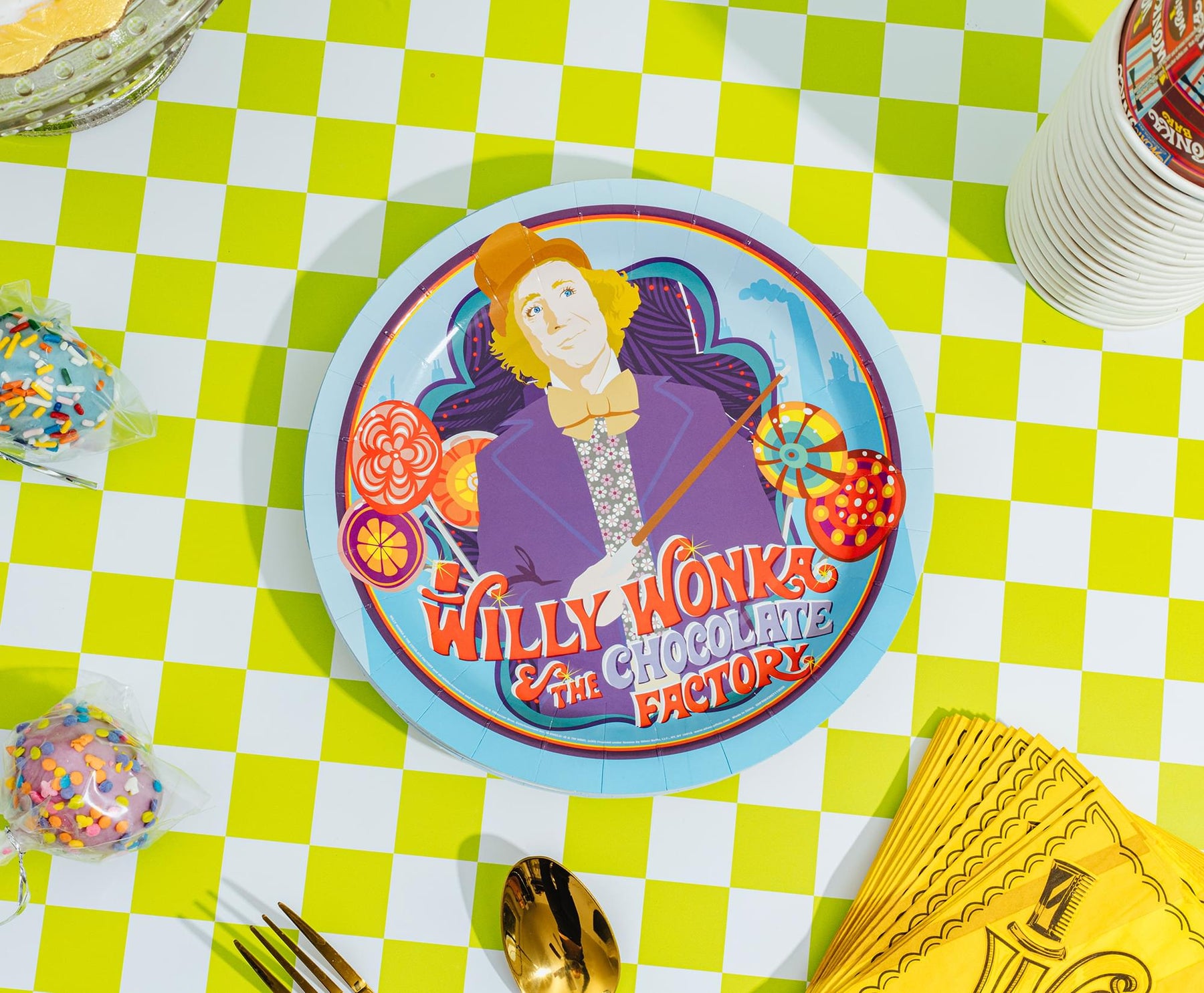 Willy Wonka & The Chocolate Factory Golden Ticket 60-Piece Party Tableware Set