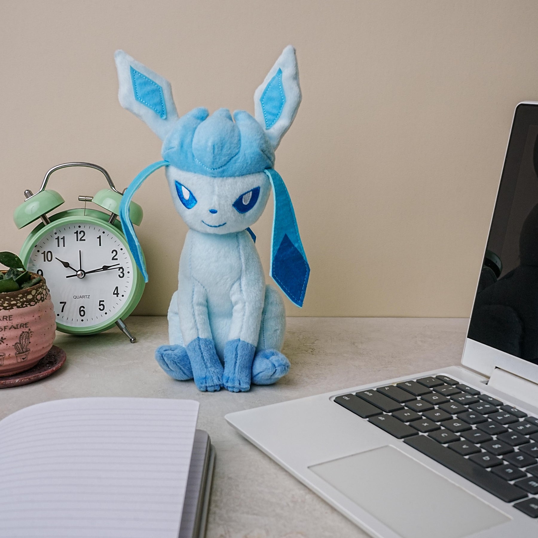 Pokemon 8 Inch Collector Plush | Glaceon