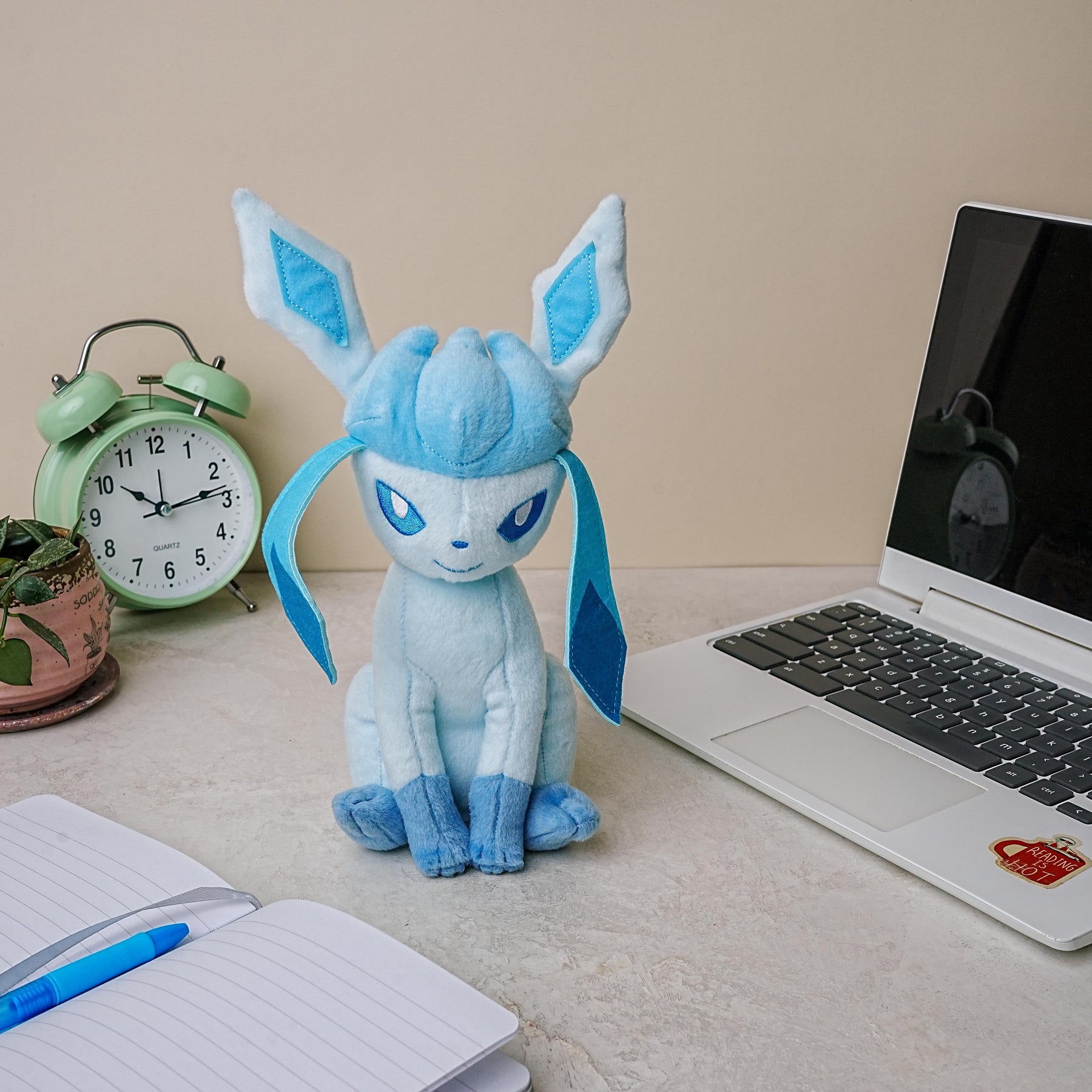 Pokemon 8 Inch Collector Plush | Glaceon