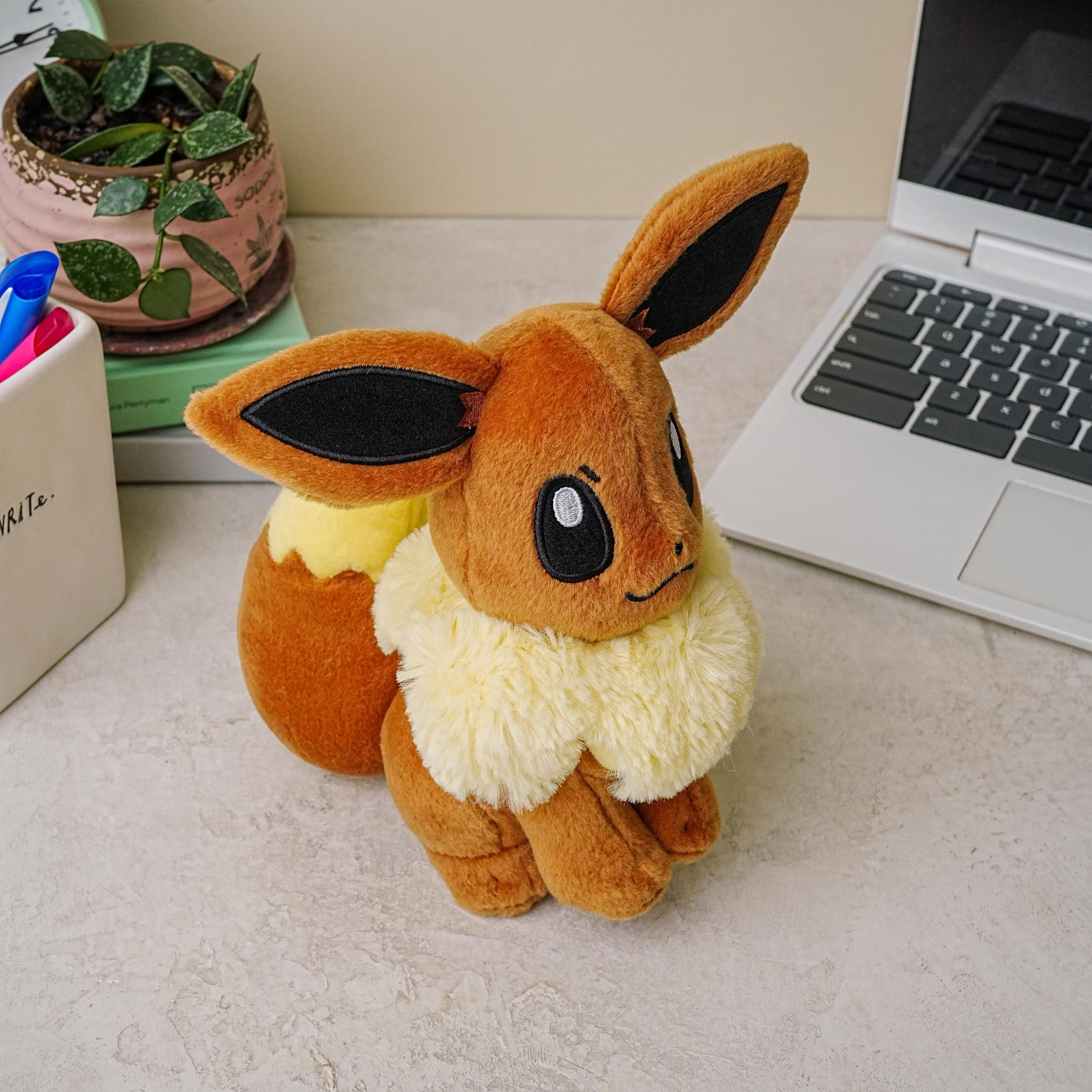 Pokemon 8 Inch Collector Plush | Eevee (Open Eyes)