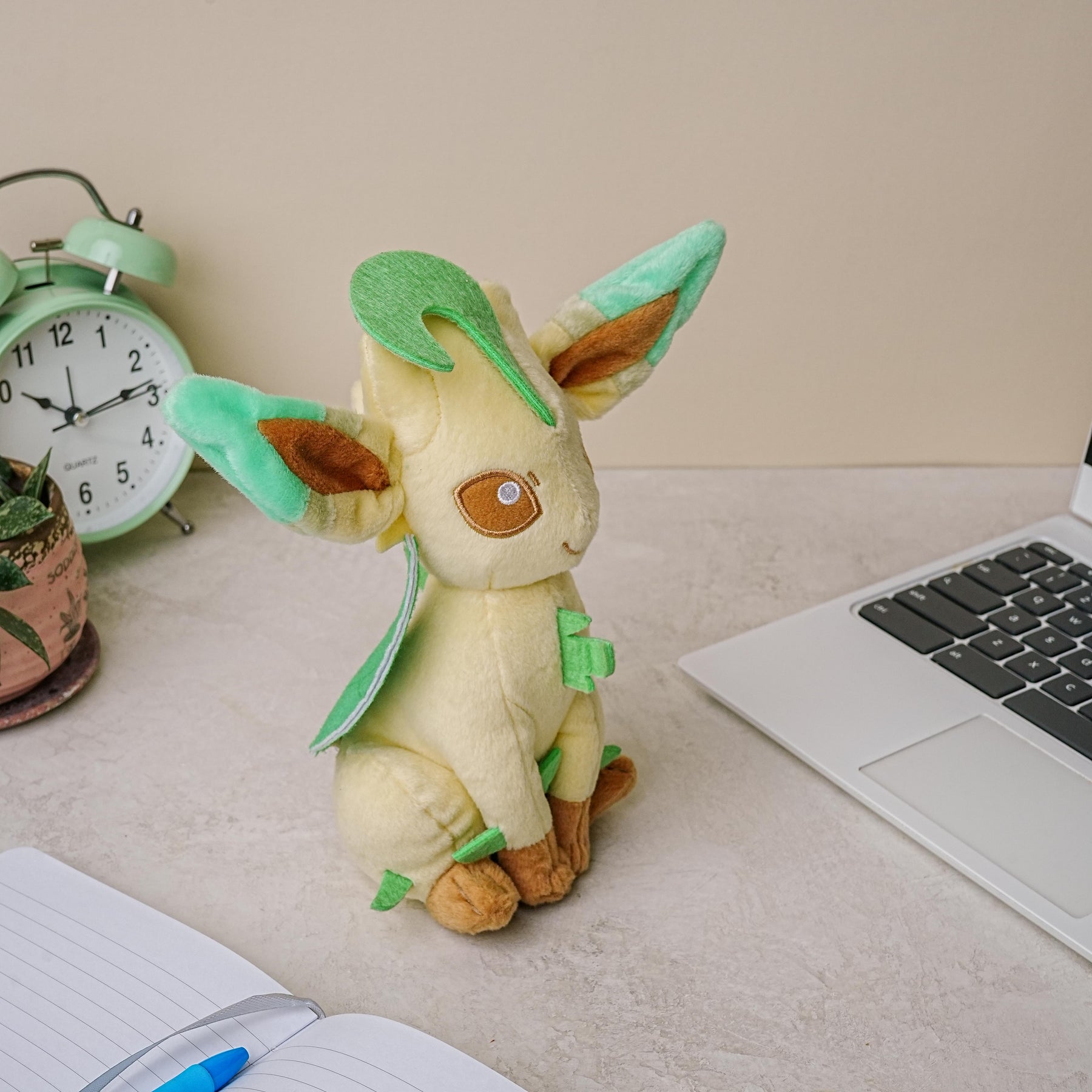 Pokemon 8 Inch Collector Plush | Leafeon