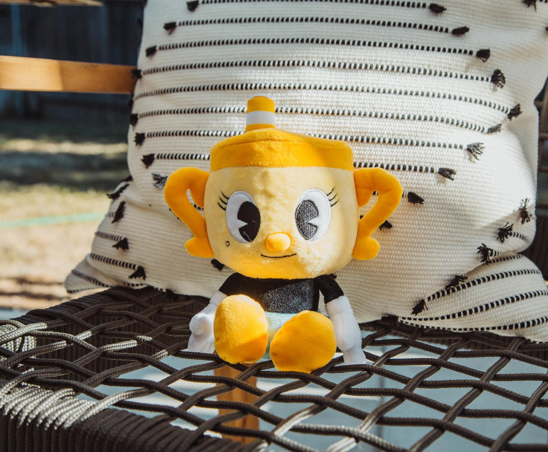 Cuphead 8-Inch Collector Plush Toy | Ms. Chalice
