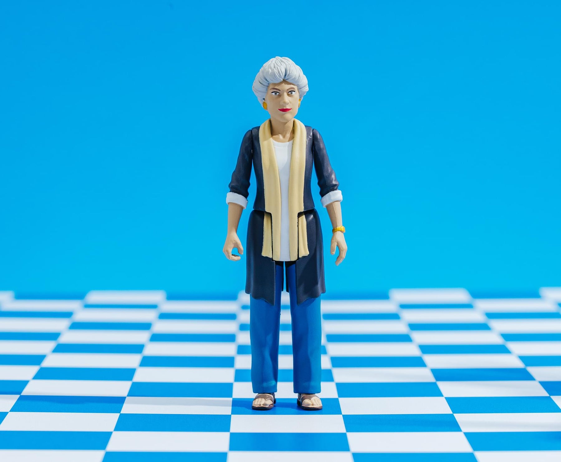 The Golden Girls Dorothy Zbornak 3.75-Inch Retro Action Figure