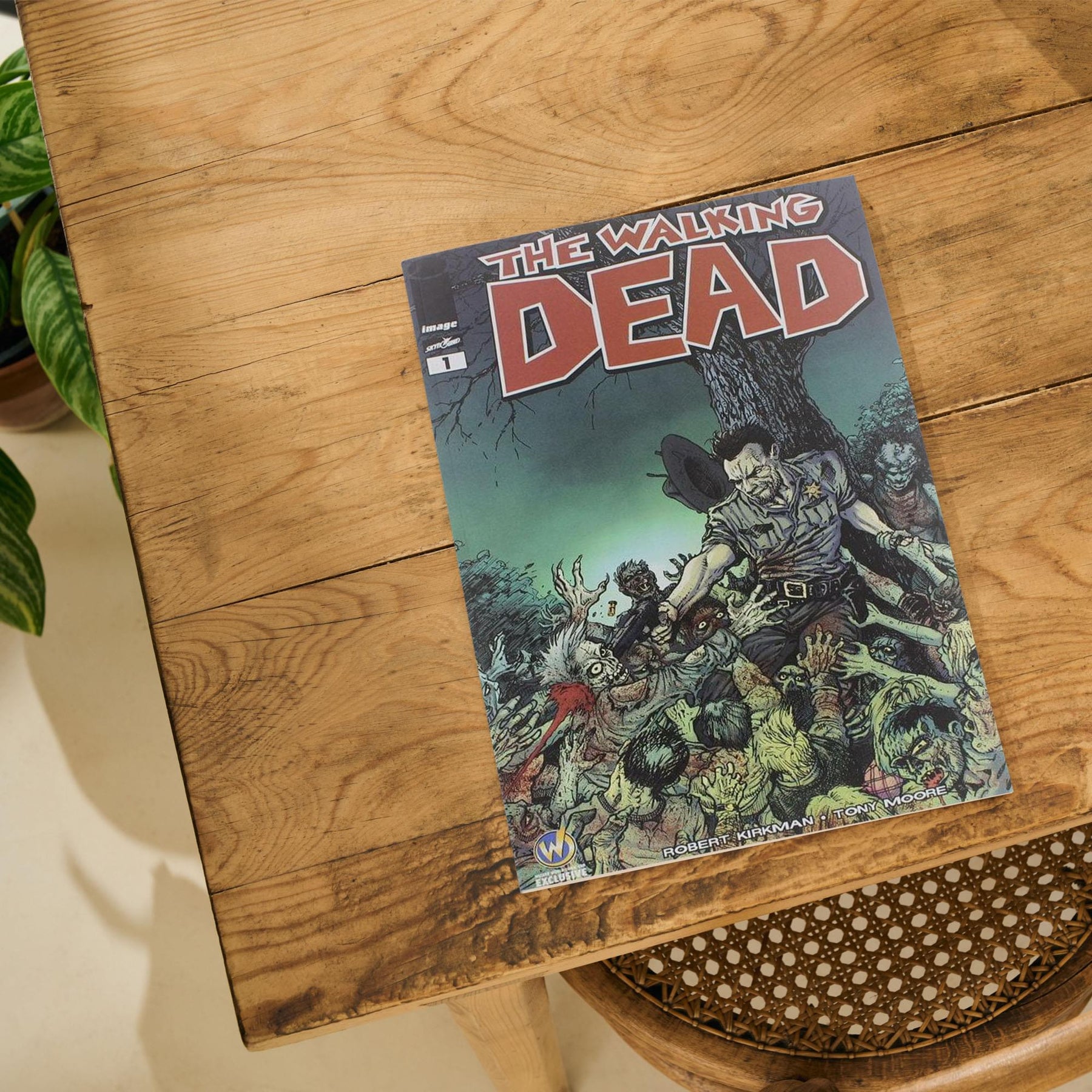 Image Comics The Walking Dead #1 | WW Louisville Color Cover